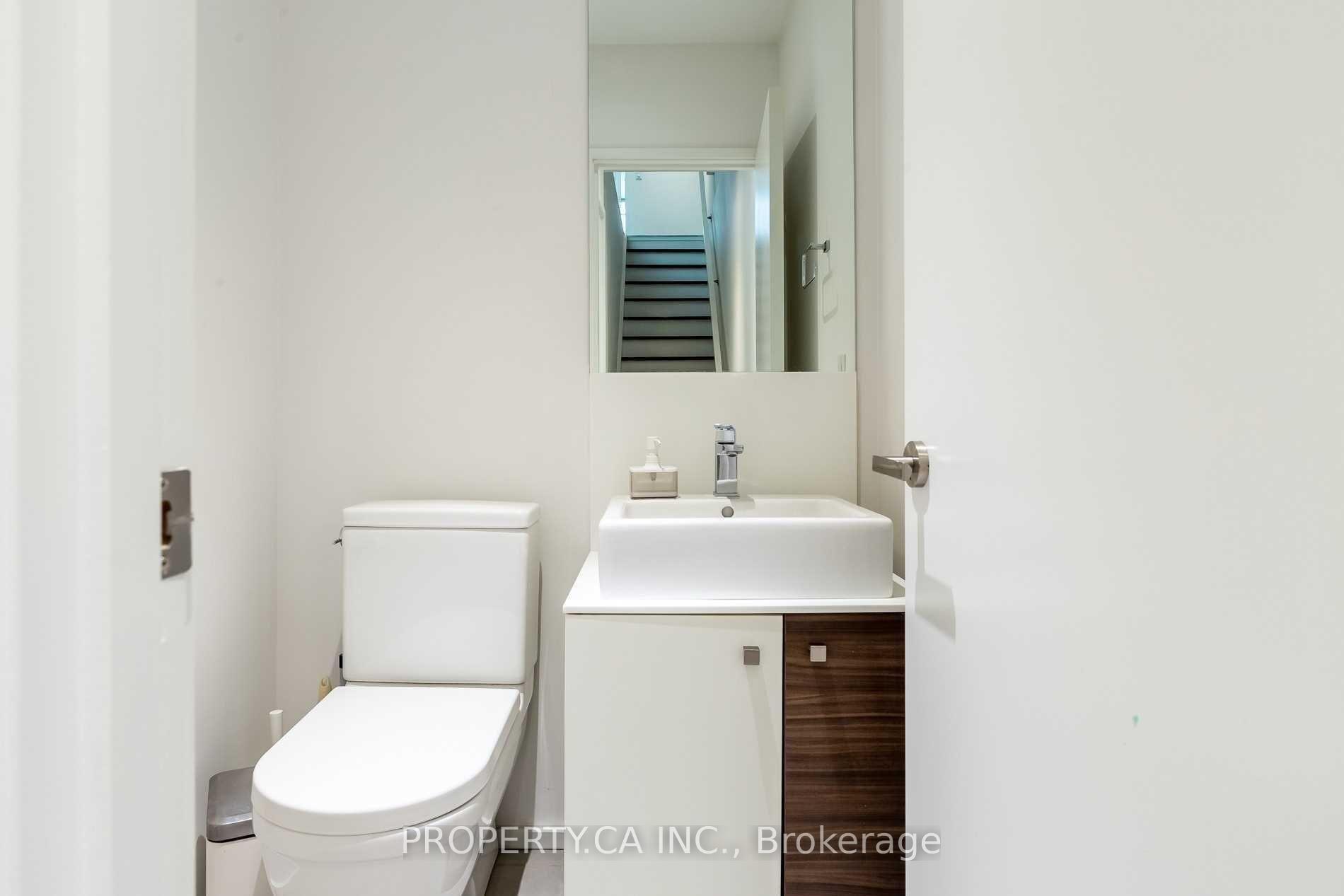 238 Manning Avenue, Toronto