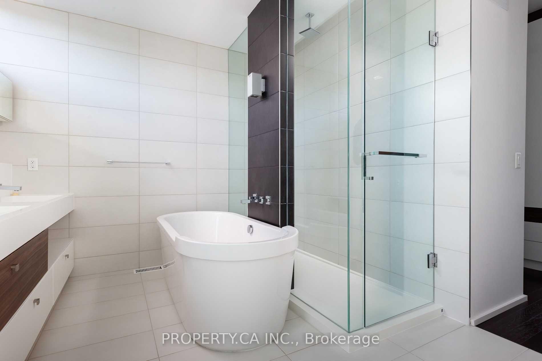 238 Manning Avenue, Toronto