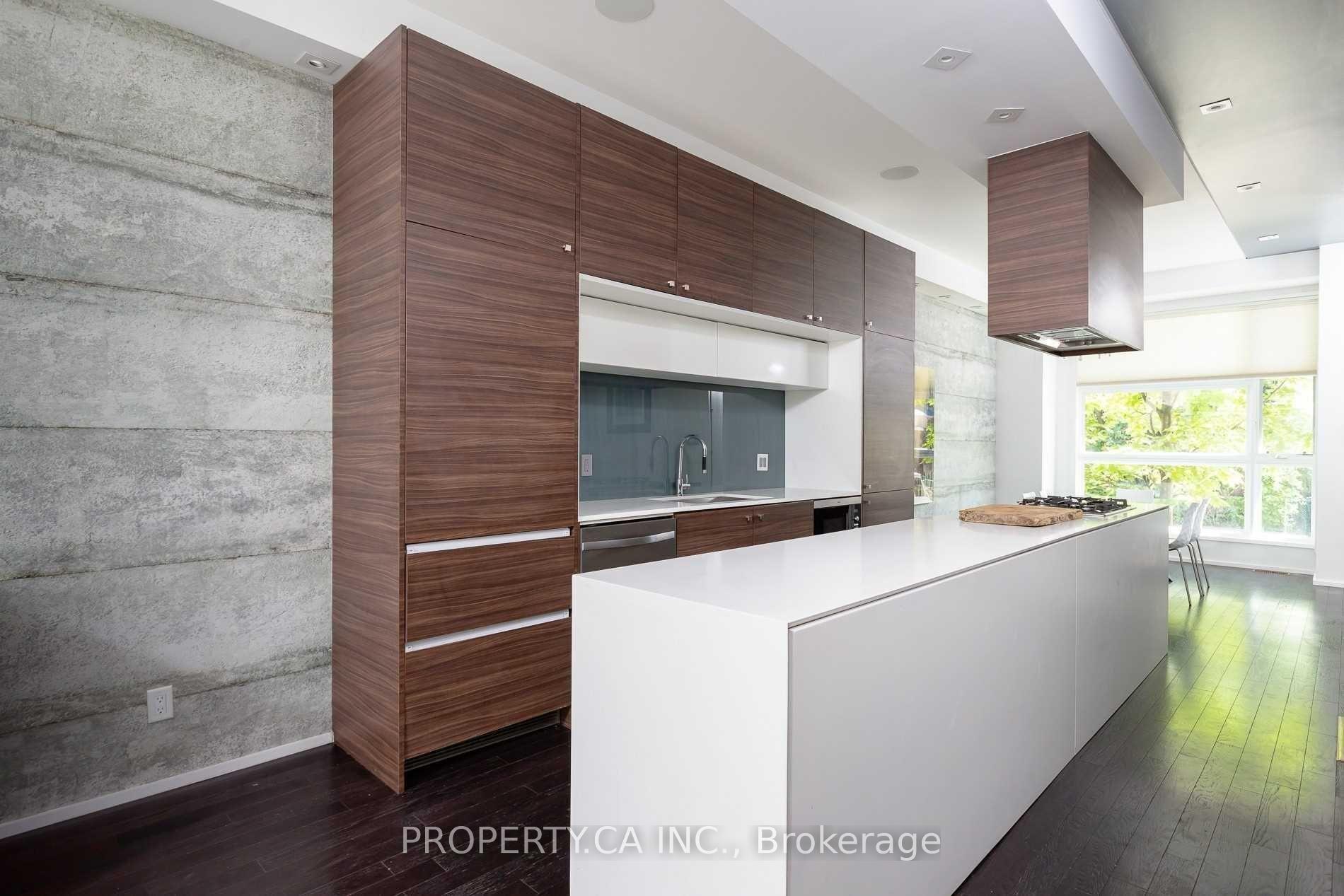 238 Manning Avenue, Toronto