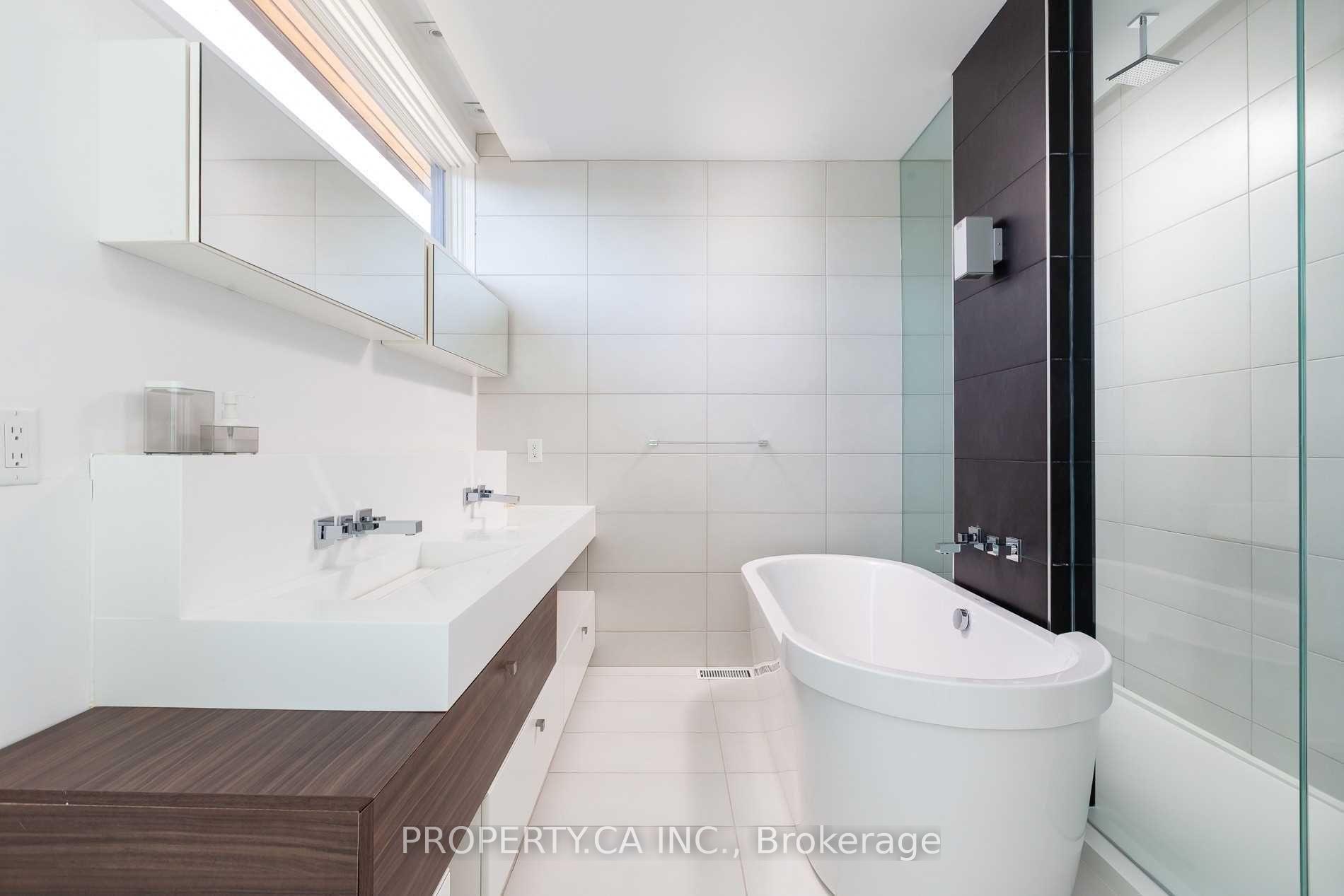 238 Manning Avenue, Toronto