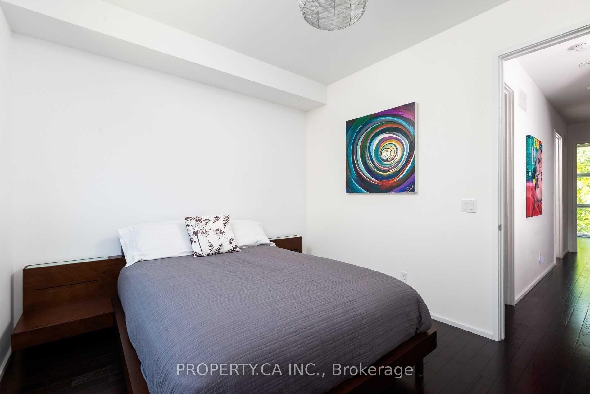 238 Manning Avenue, Toronto