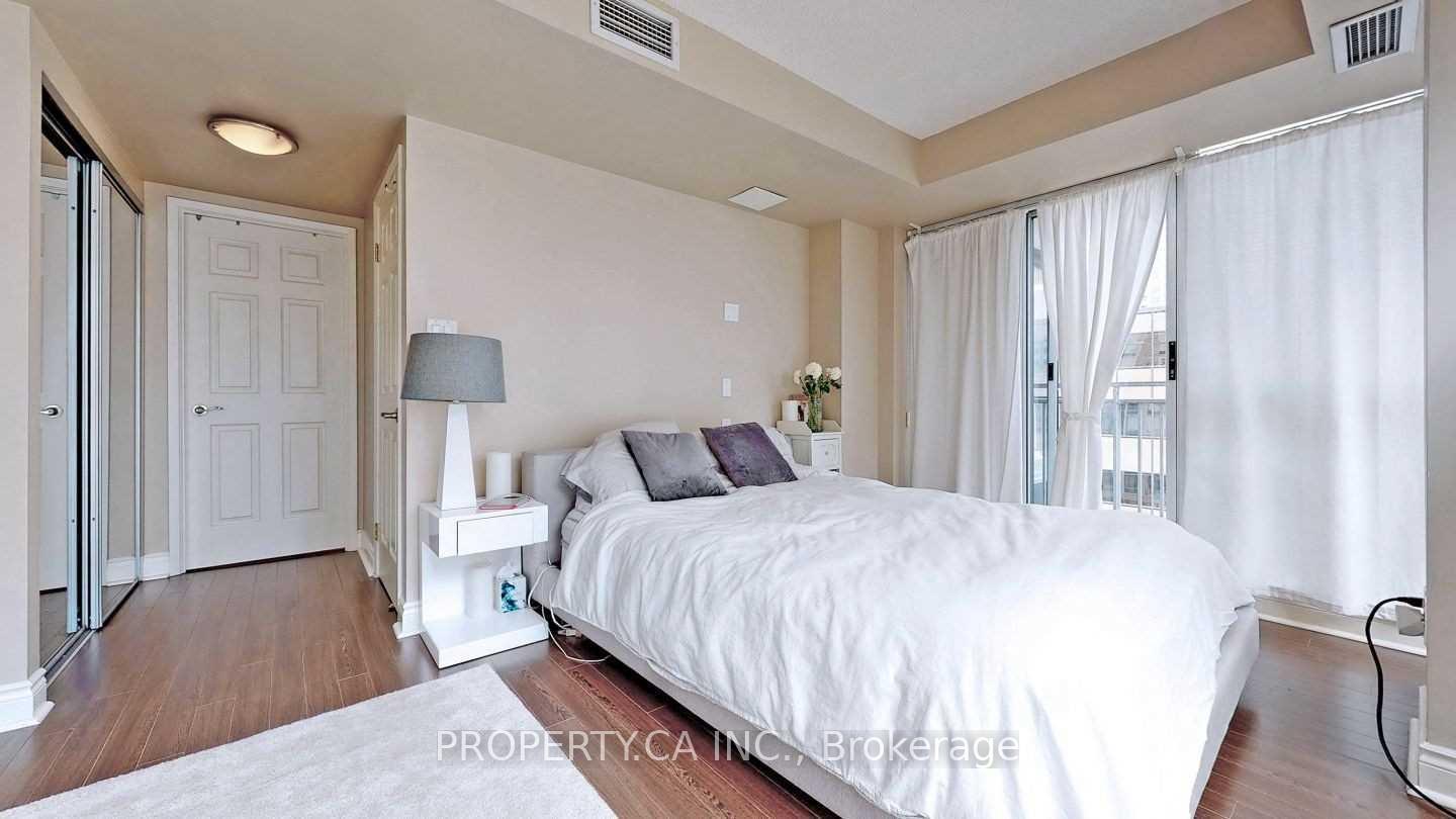 80 Cumberland Street 1110, Toronto Unit: 1110