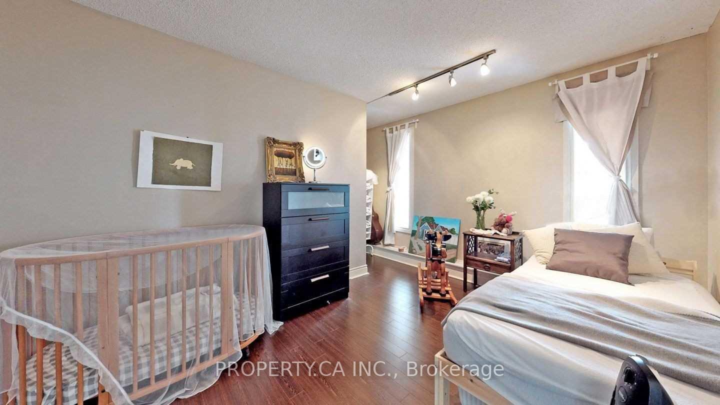 80 Cumberland Street 1110, Toronto Unit: 1110