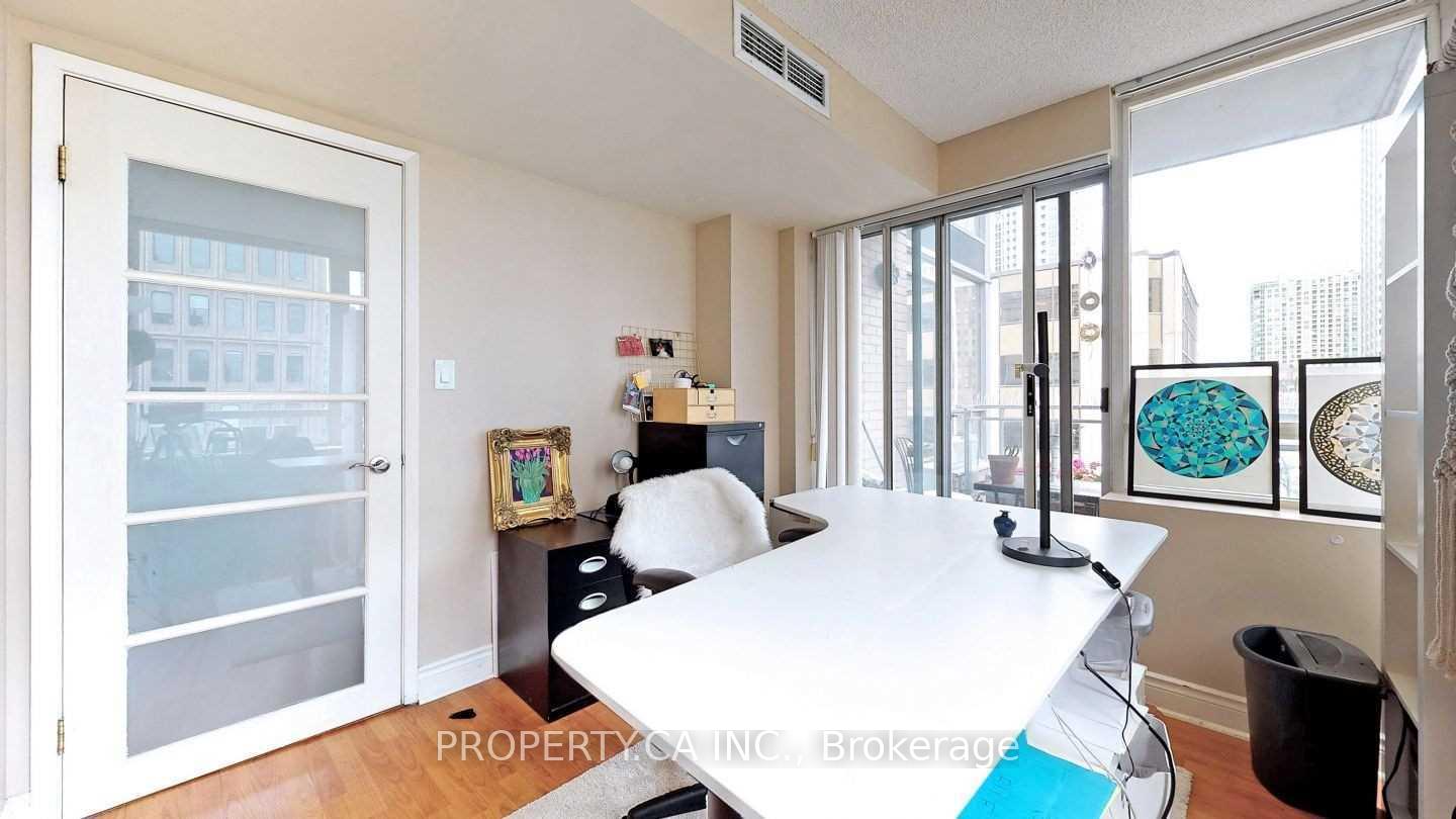 80 Cumberland Street 1110, Toronto Unit: 1110