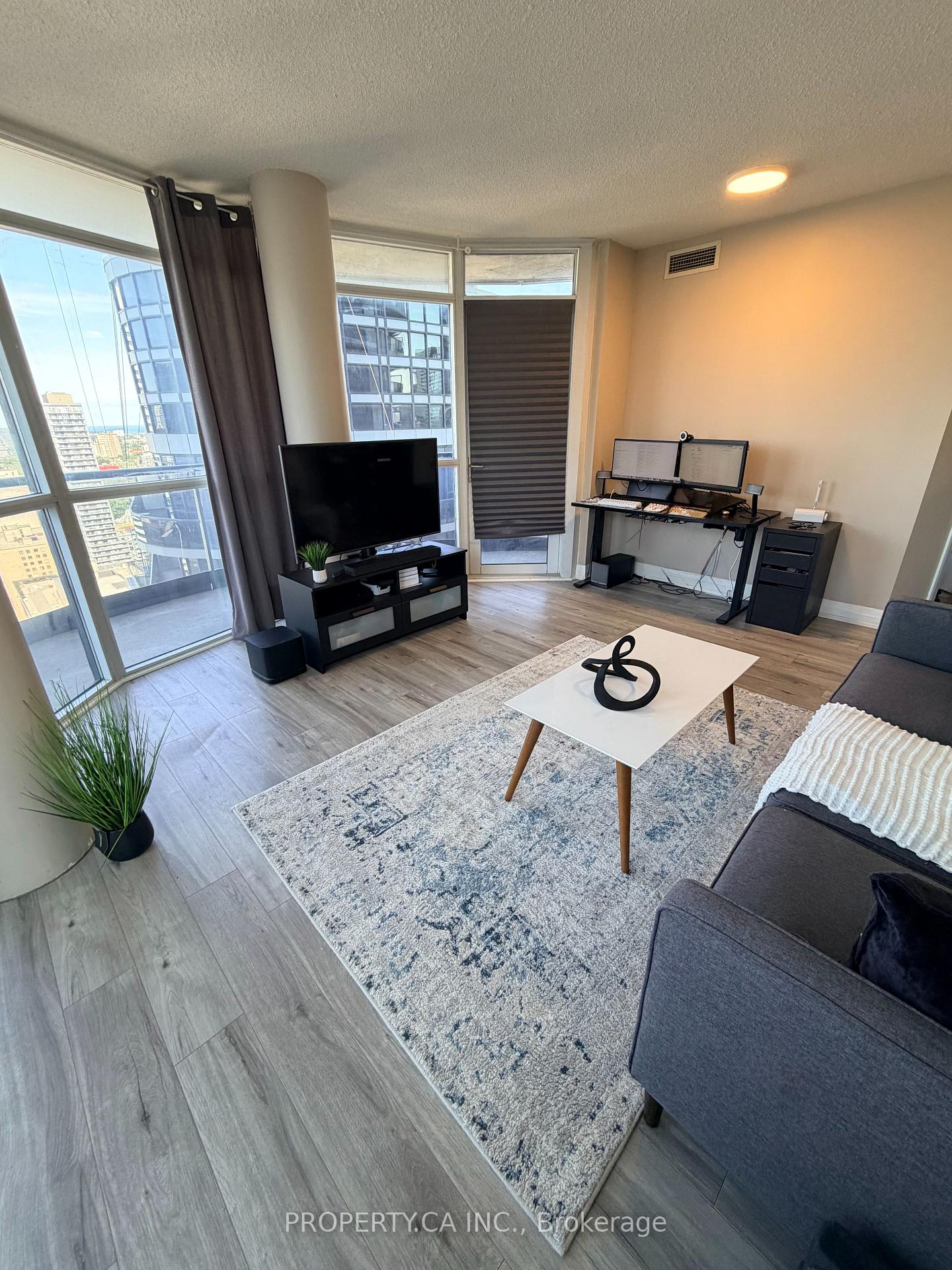 21 Carlton Street 3405, Toronto Unit: 3405