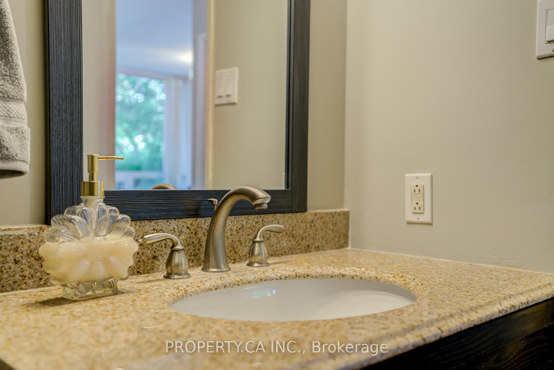 92 King Street 1008, Toronto Unit: 1008