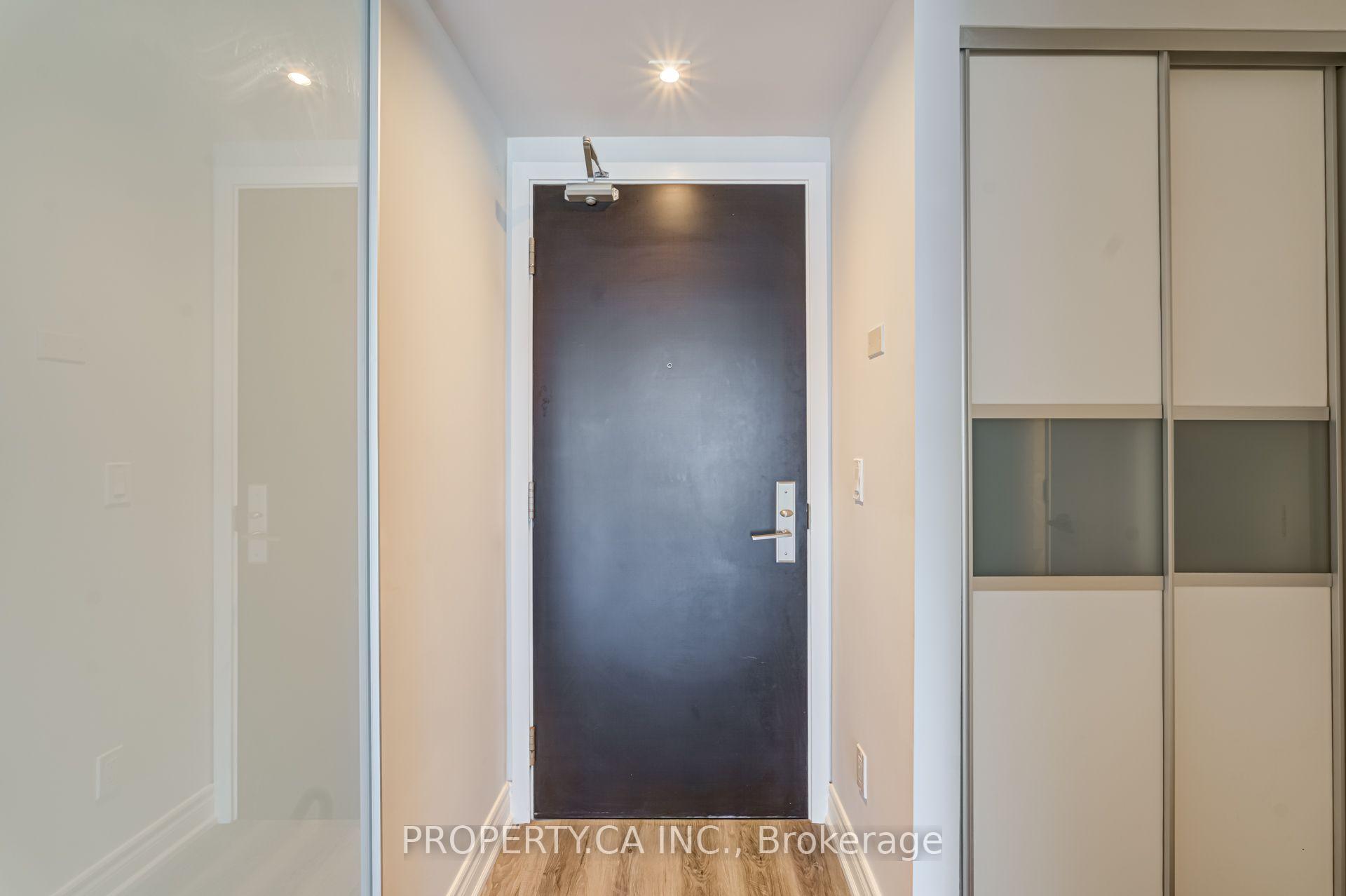 55 Stewart Street 702, Toronto Unit: 702