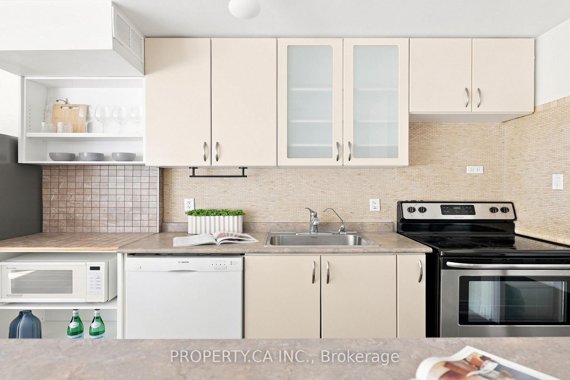 60 Montclair Avenue 202, Toronto Unit: 202