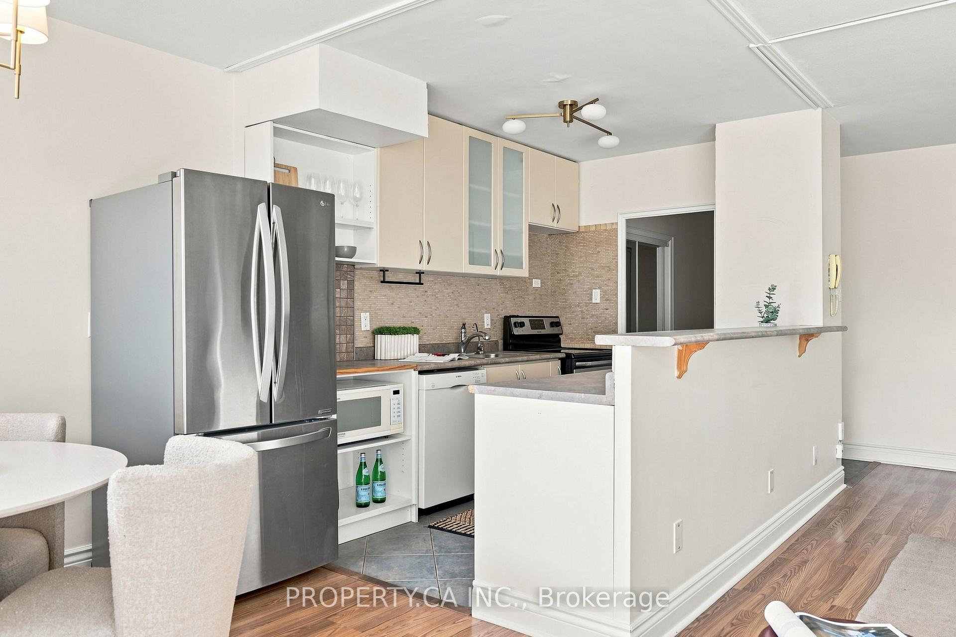 60 Montclair Avenue 202, Toronto Unit: 202