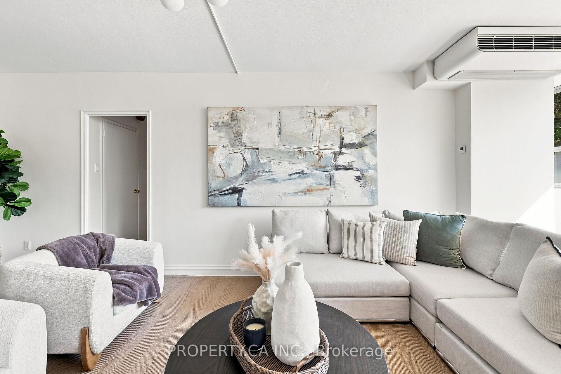 60 Montclair Avenue 202, Toronto Unit: 202