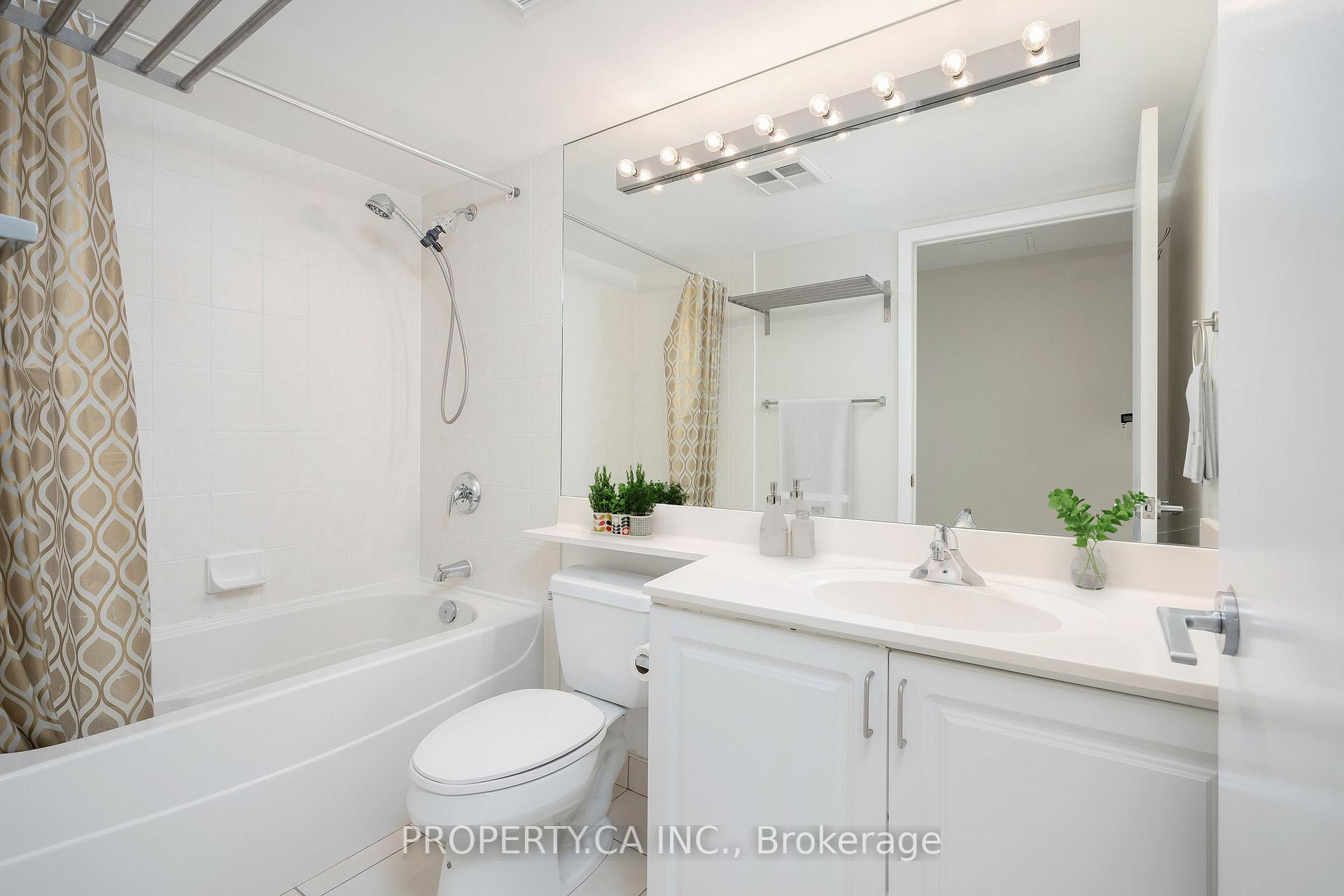 219 Fort York Boulevard 622, Toronto Unit: 622