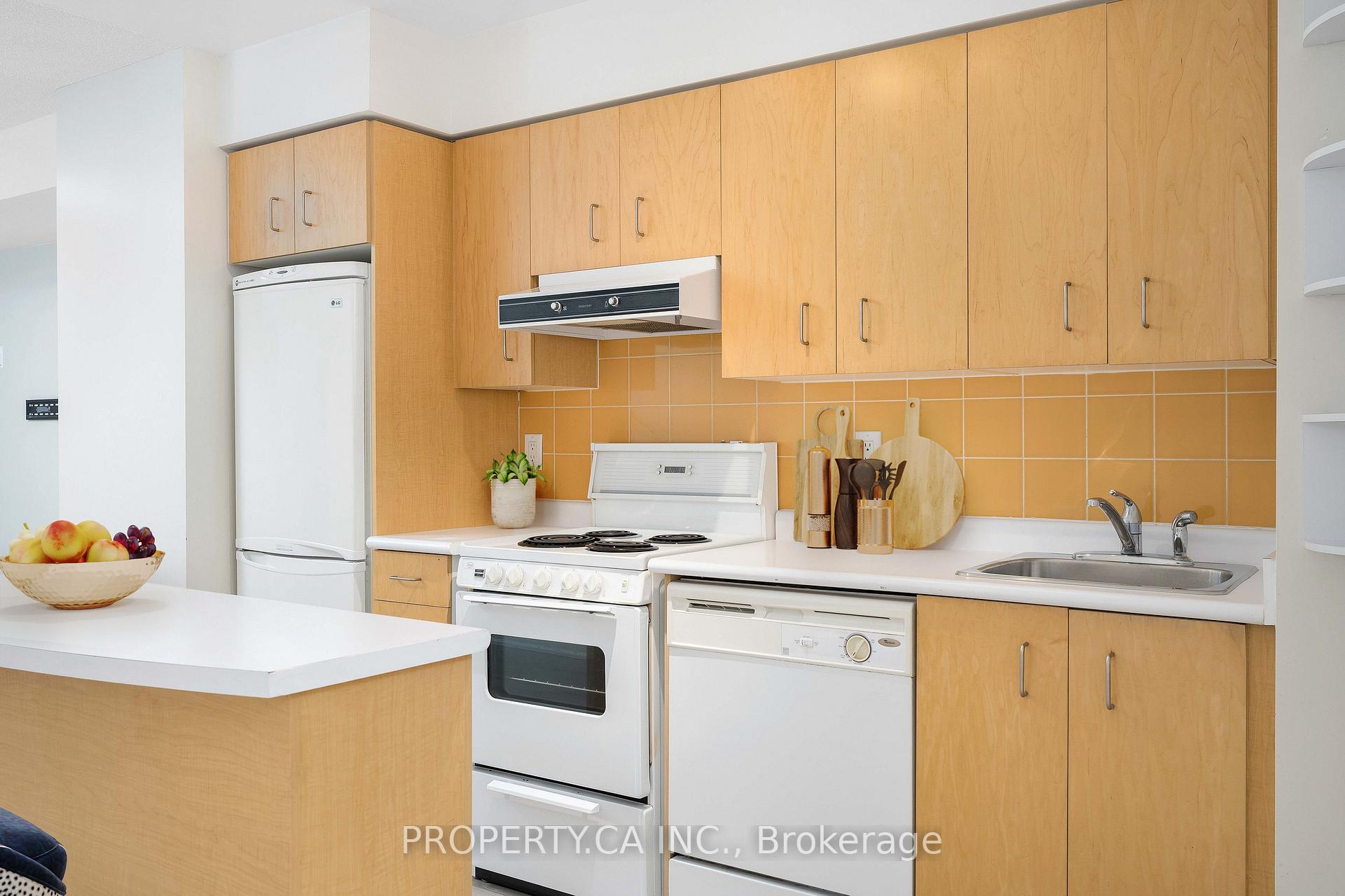 219 Fort York Boulevard 622, Toronto Unit: 622