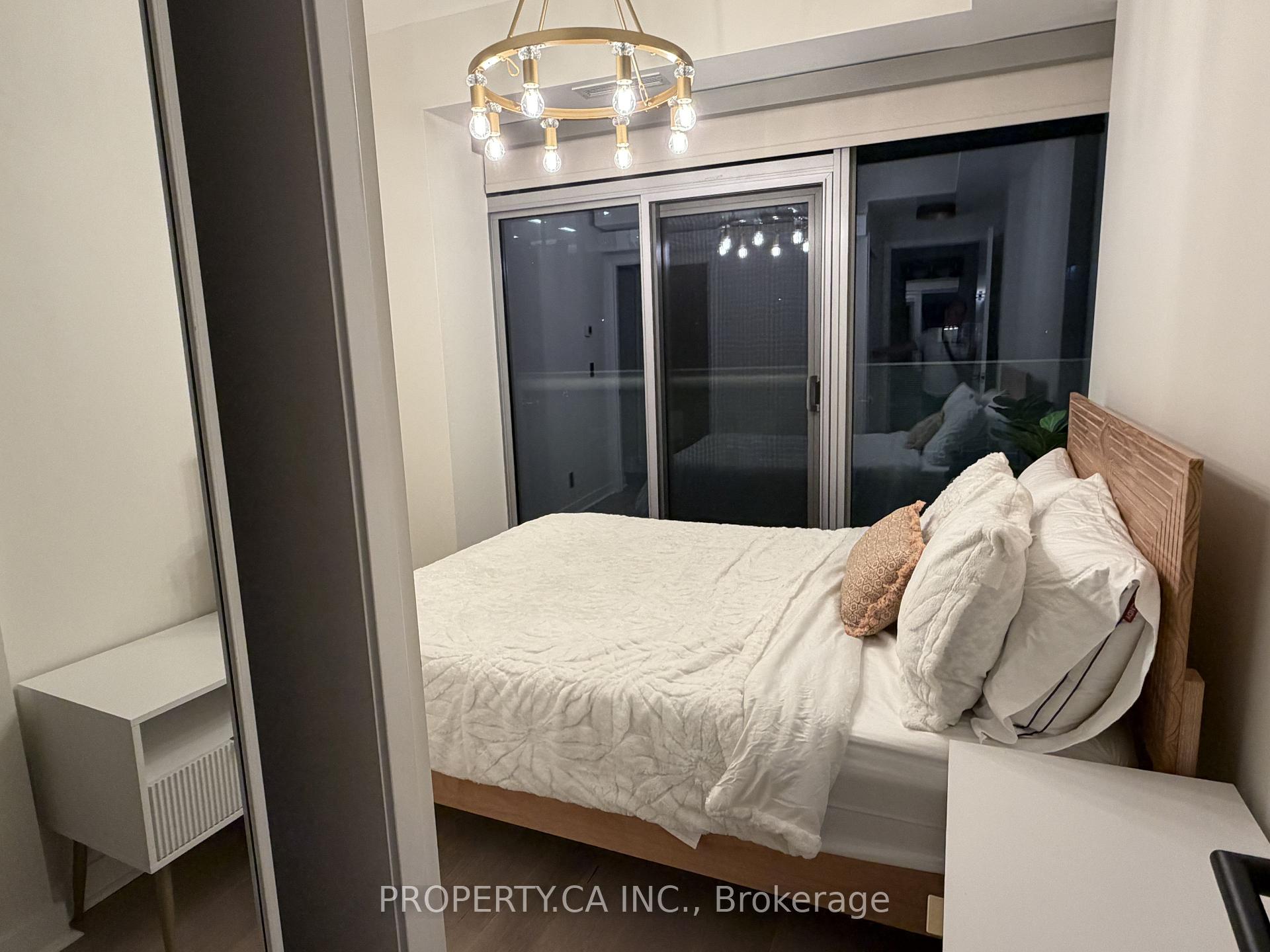 14 York Street 2308, Toronto Unit: 2308