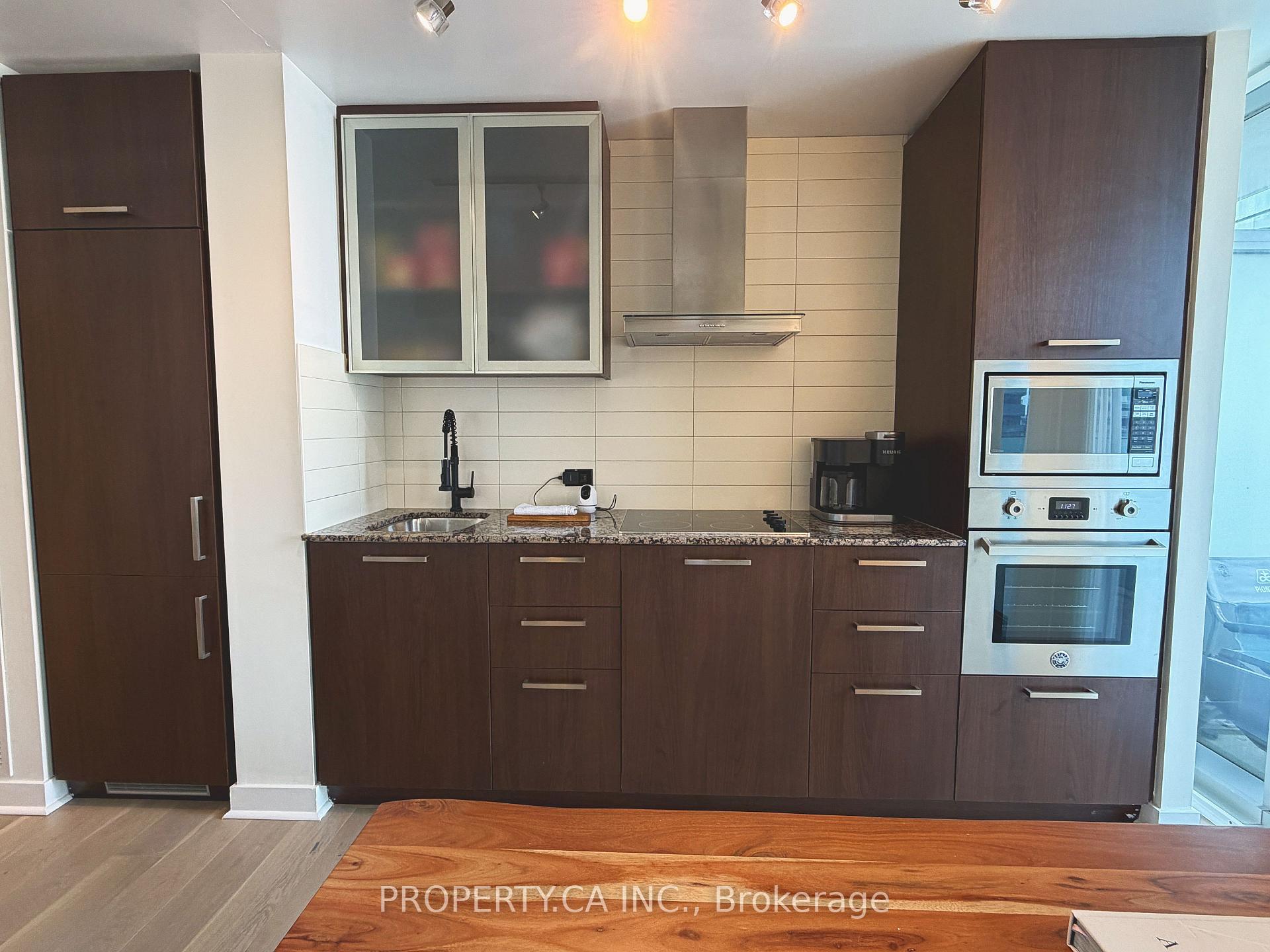 14 York Street 2308, Toronto Unit: 2308
