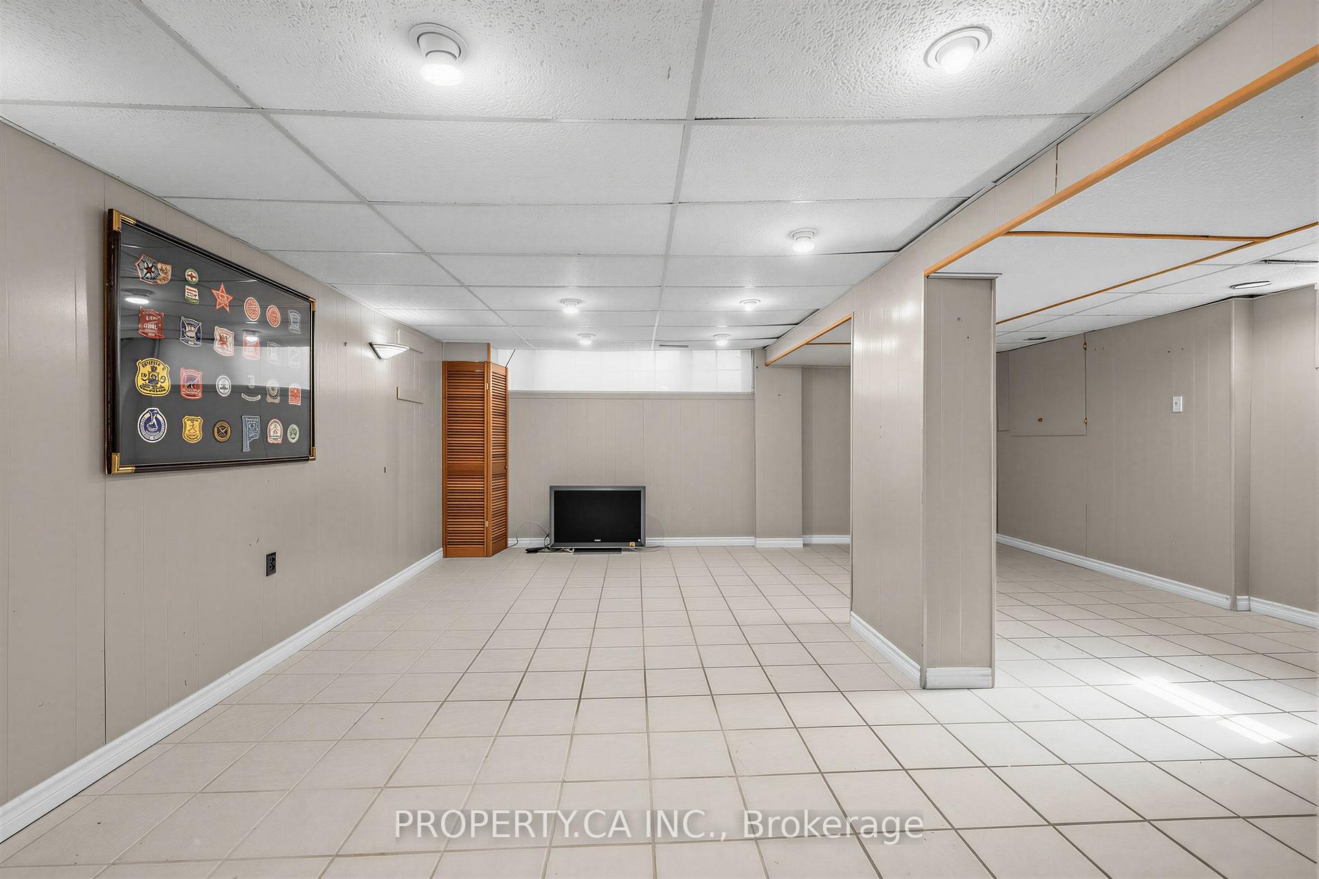 48 Santa Barbara Road, Toronto
