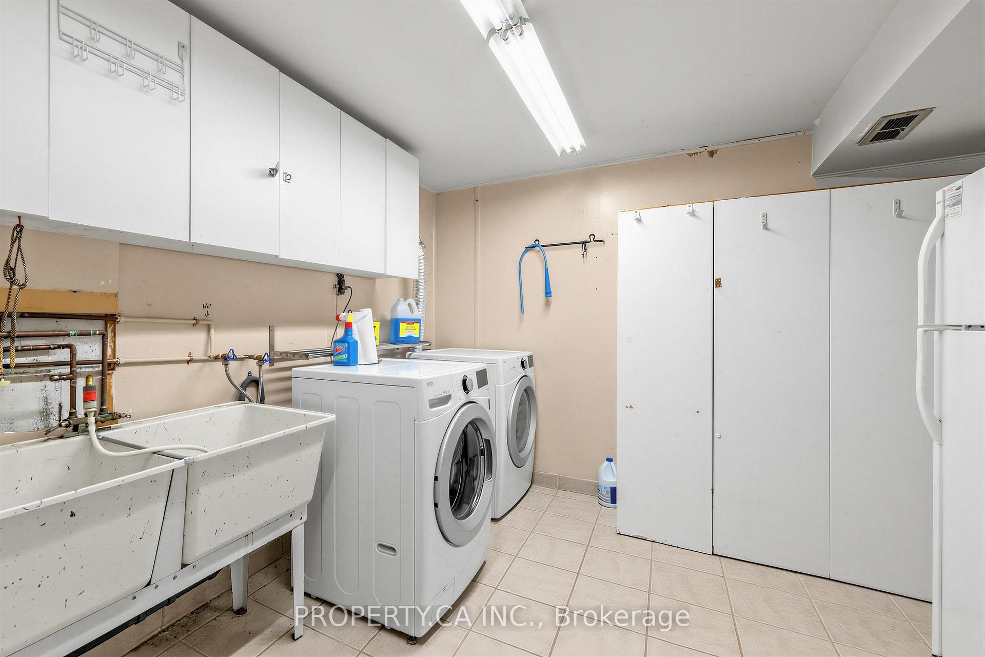48 Santa Barbara Road, Toronto