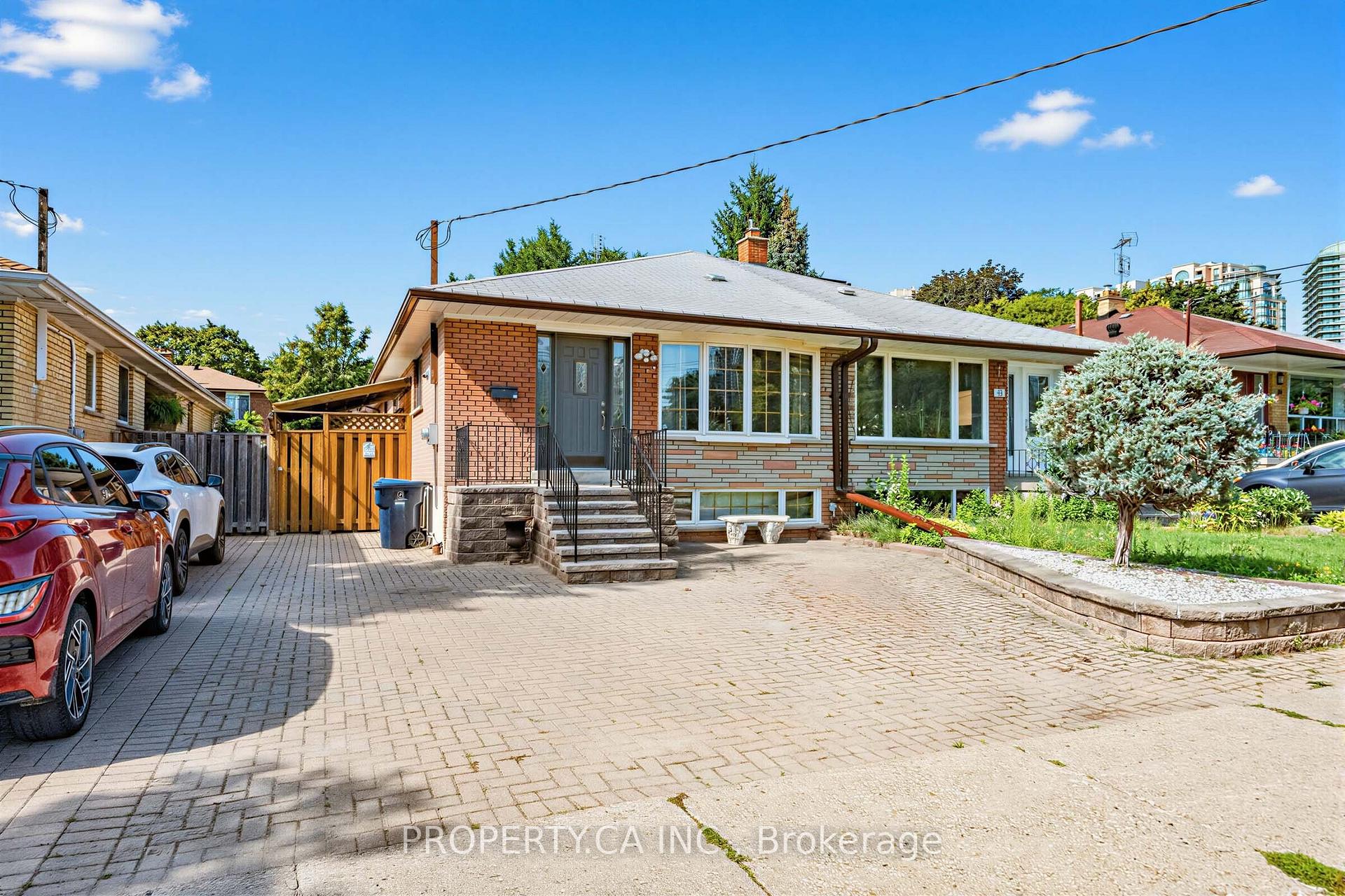 48 Santa Barbara Road, Toronto