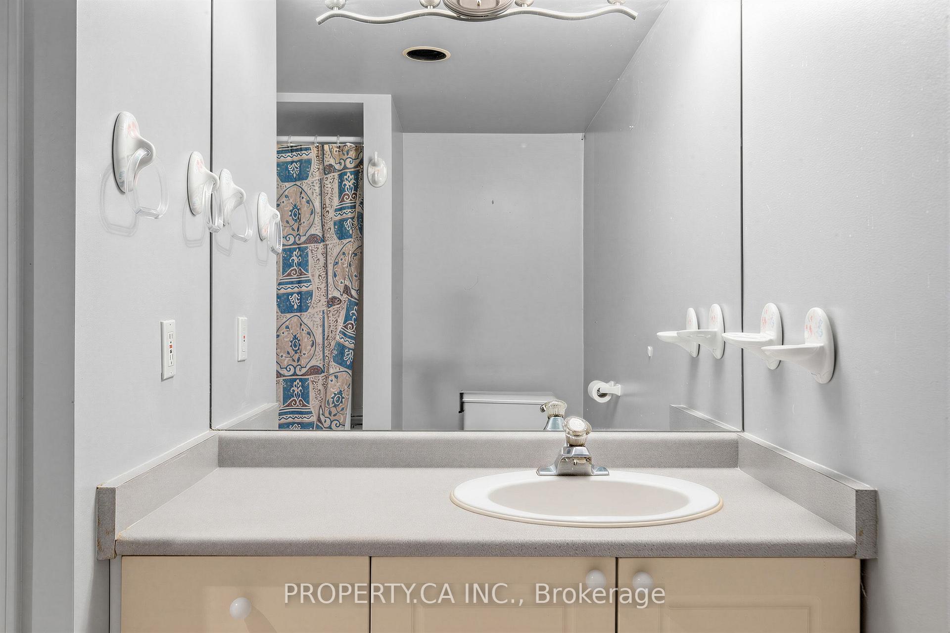 48 Santa Barbara Road, Toronto