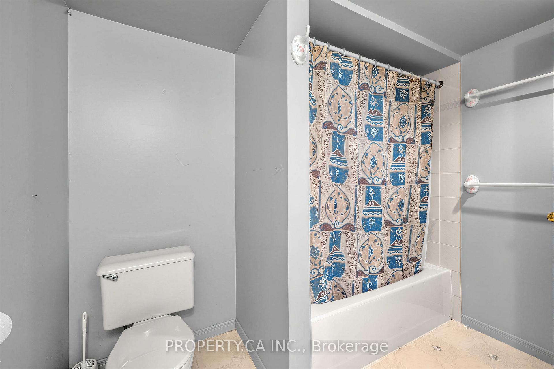 48 Santa Barbara Road, Toronto