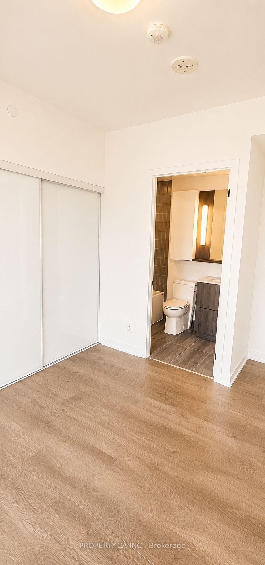 5 Defries Street 2105, Toronto Unit: 2105