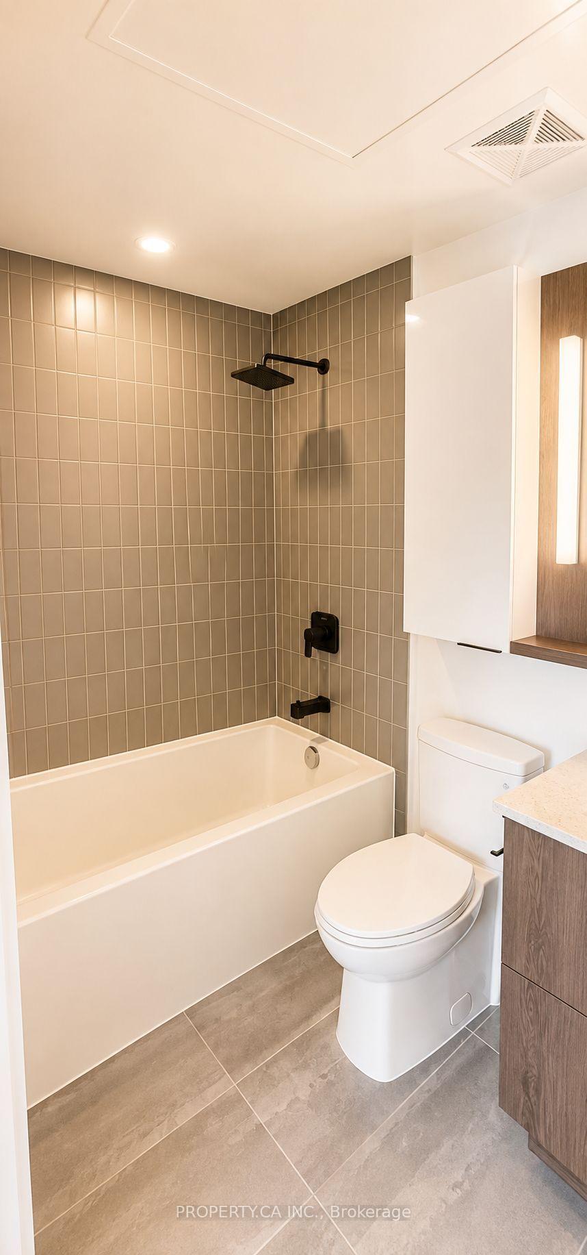 5 Defries Street 2105, Toronto Unit: 2105