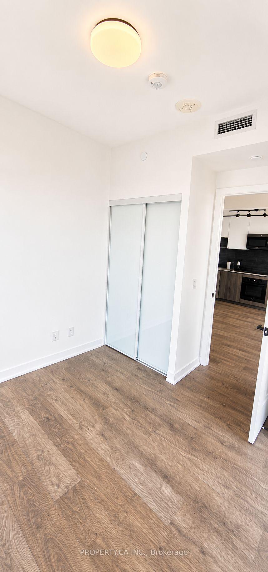 5 Defries Street 2105, Toronto Unit: 2105