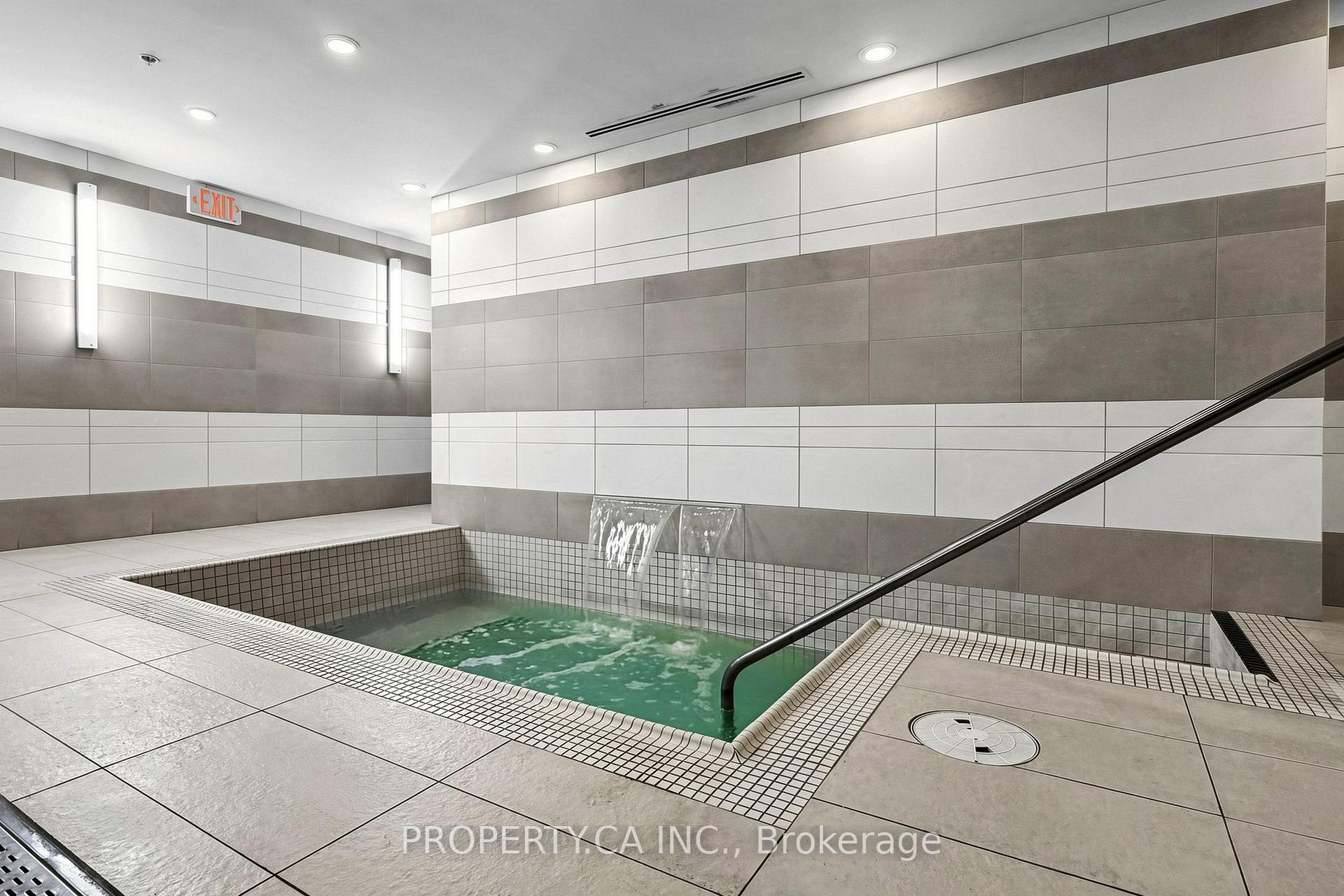 111 St Clair Avenue W 1508, Toronto Unit: 1508