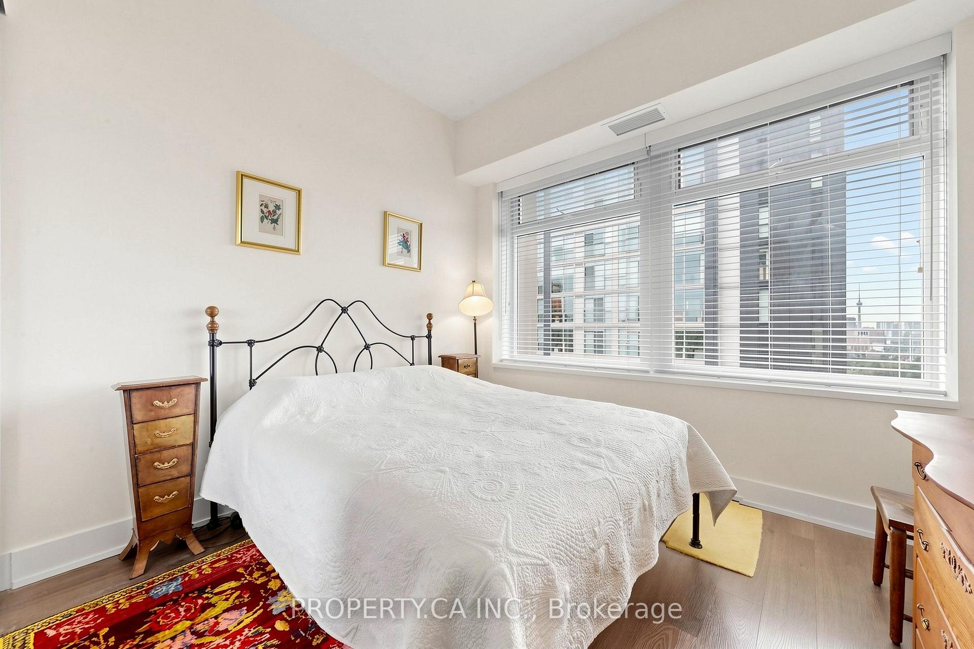 111 St Clair Avenue W 1508, Toronto Unit: 1508