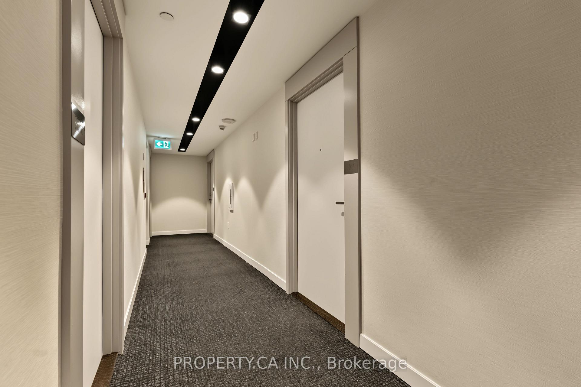 99 Broadway Avenue 3011, Toronto Unit: 3011