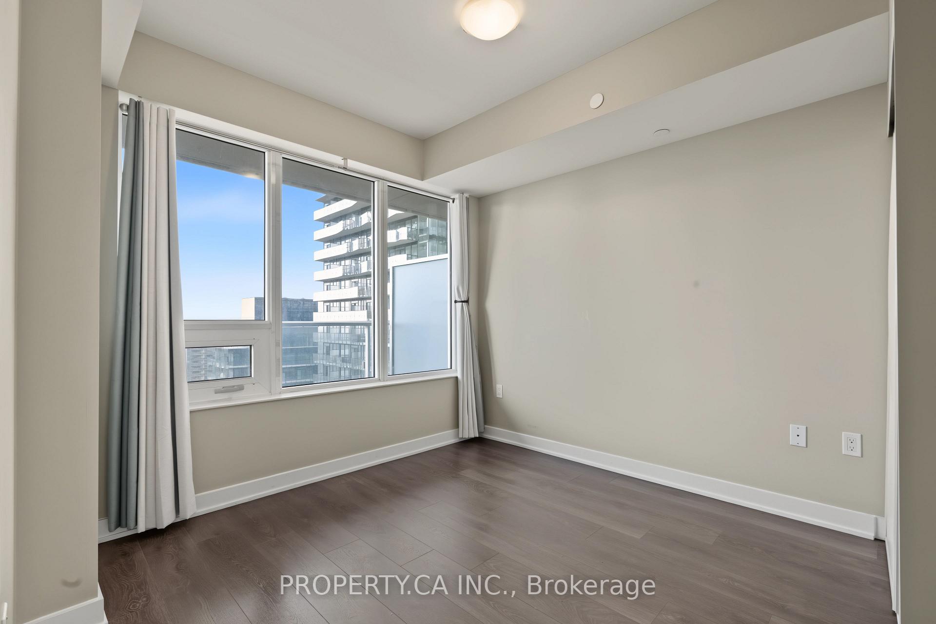 99 Broadway Avenue 3011, Toronto Unit: 3011