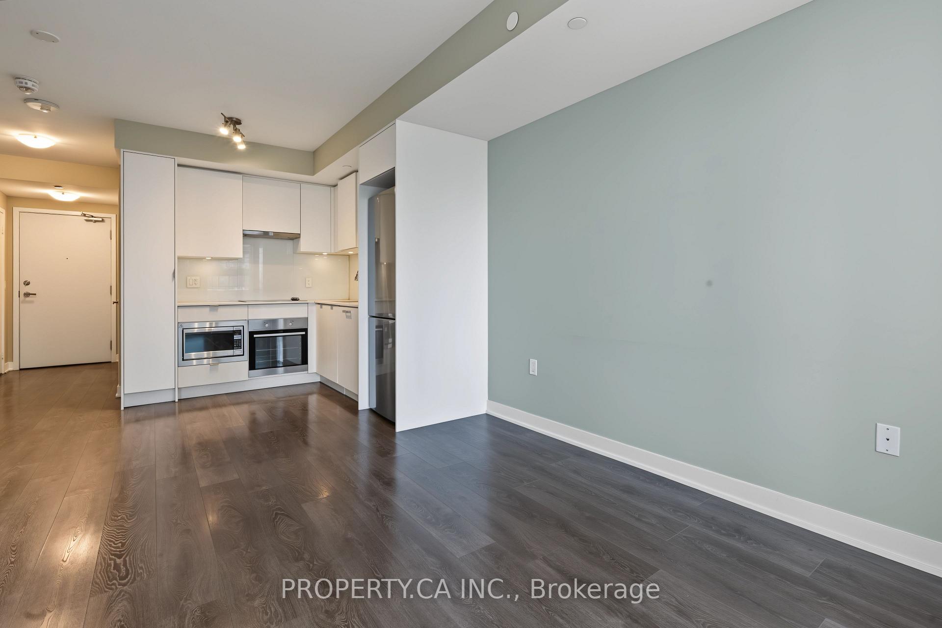 99 Broadway Avenue 3011, Toronto Unit: 3011