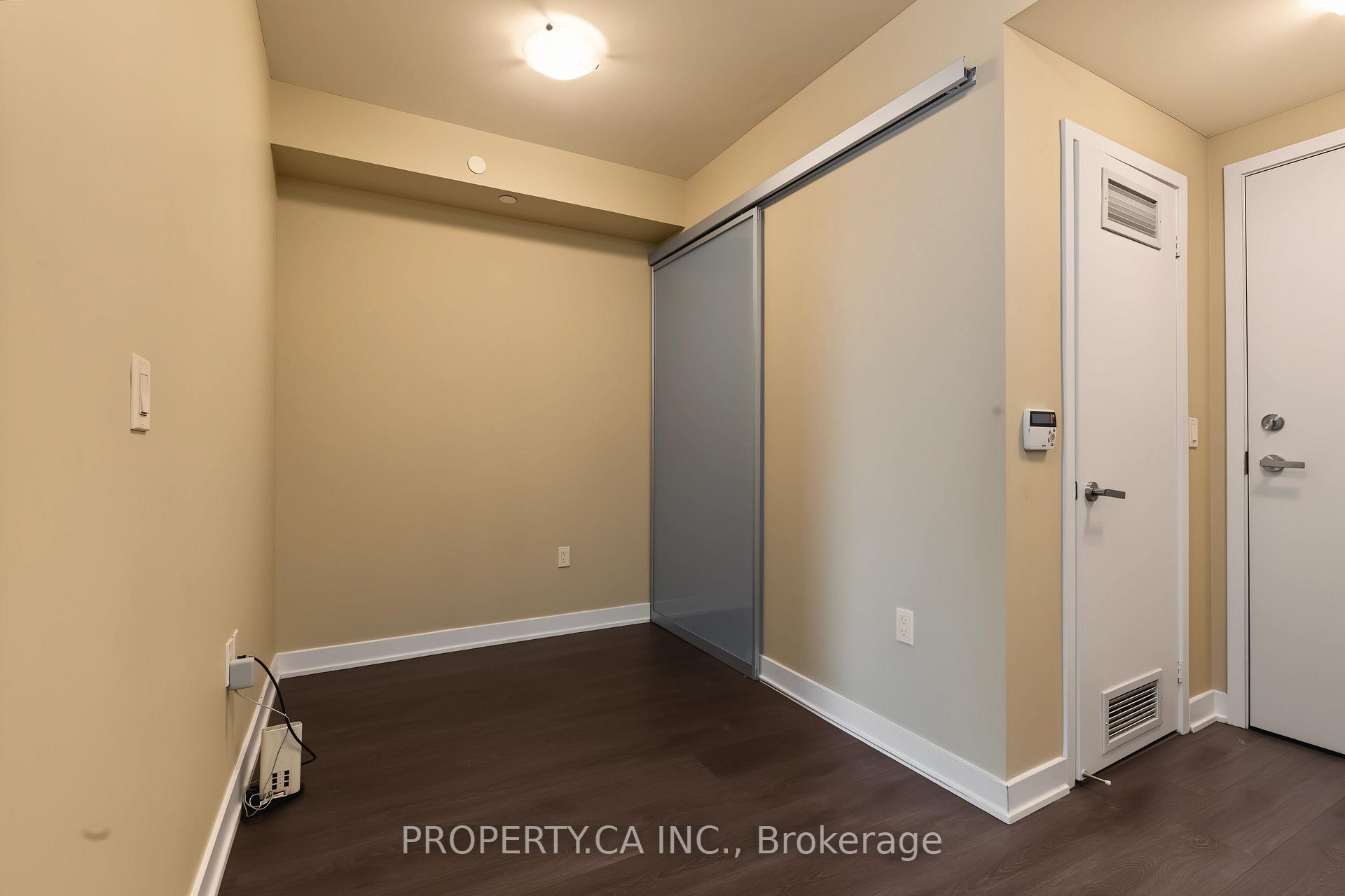 99 Broadway Avenue 3011, Toronto Unit: 3011