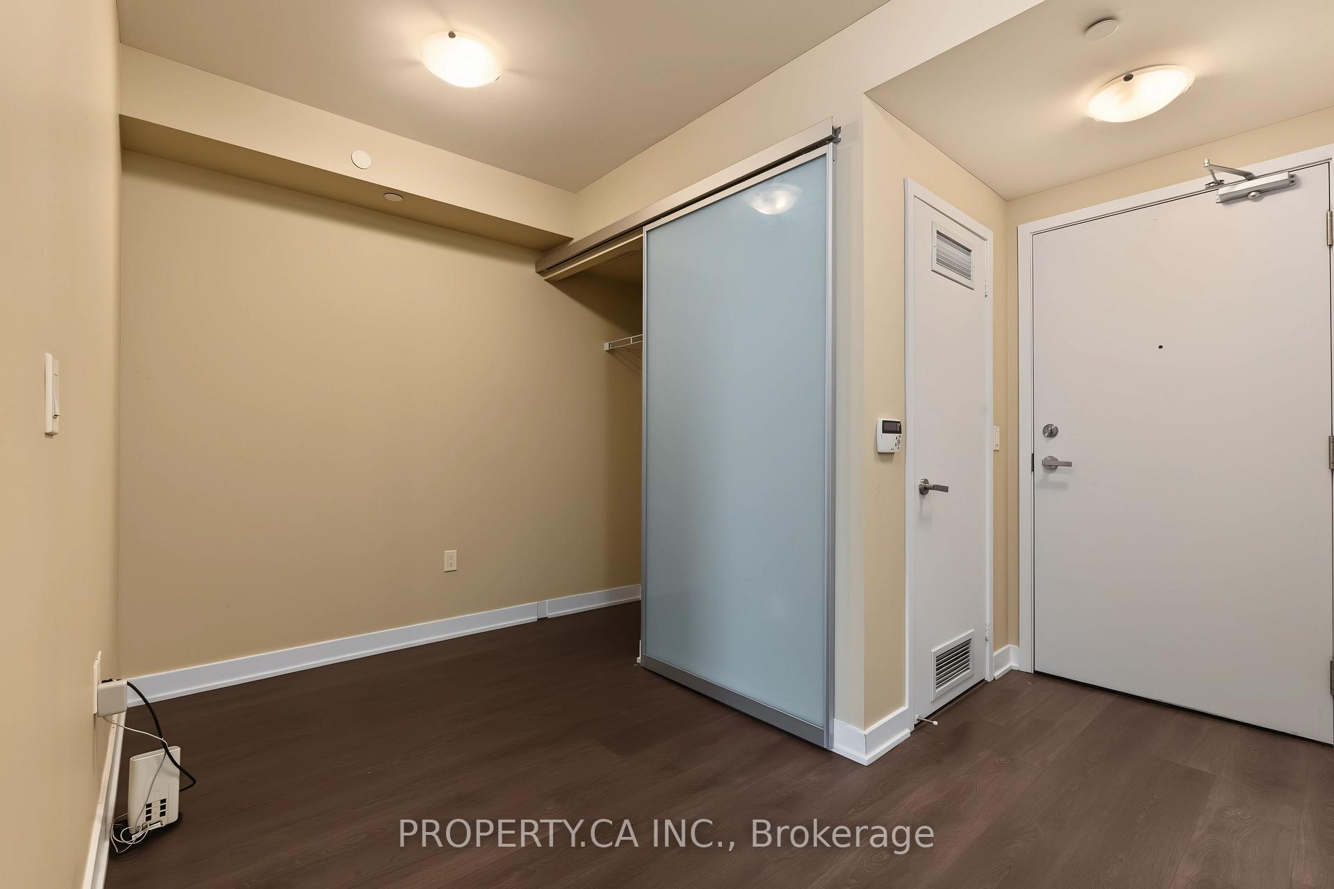 99 Broadway Avenue 3011, Toronto Unit: 3011