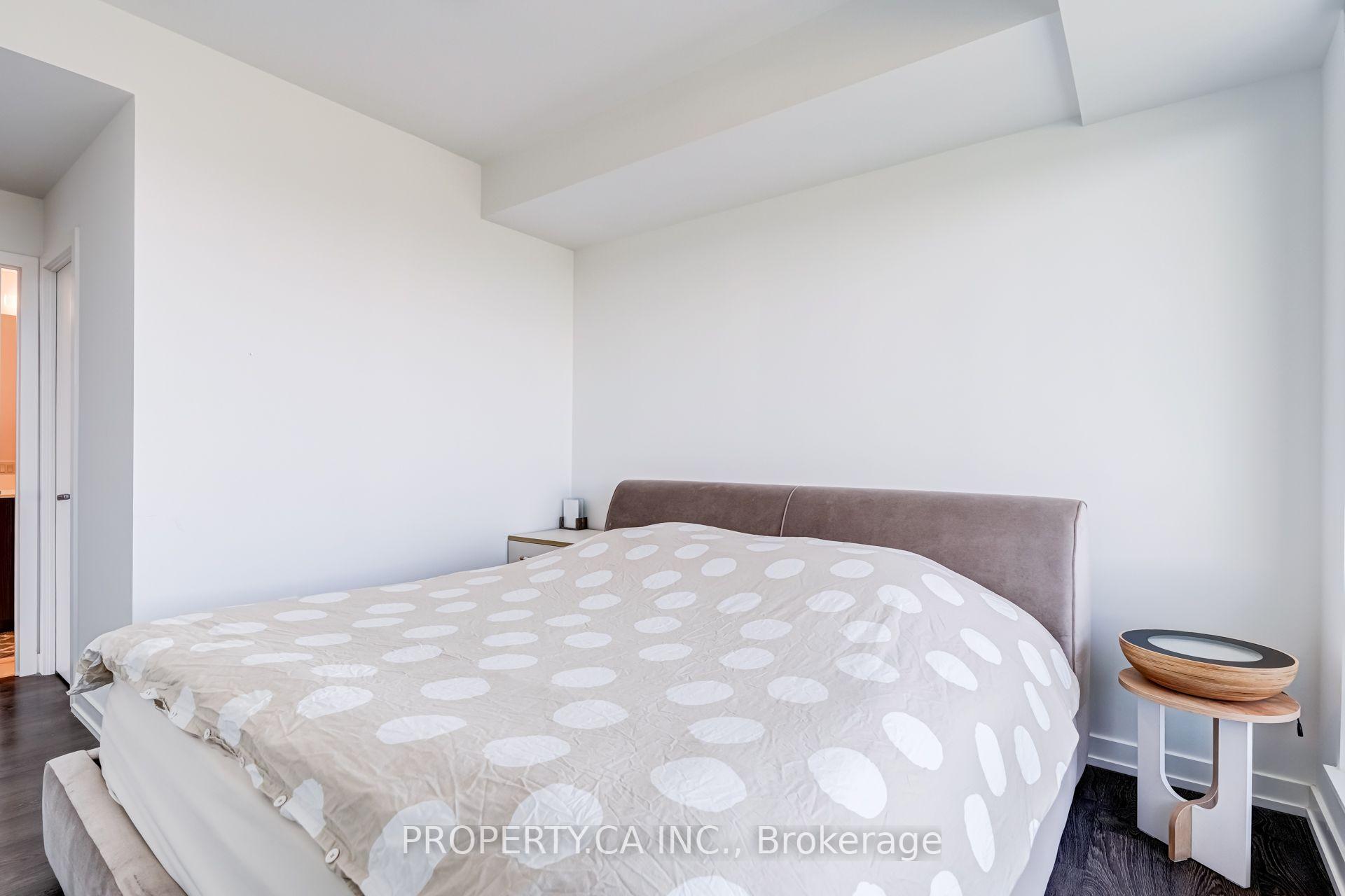 8 Olympic Garden Drive 2903, Toronto Unit: 2903