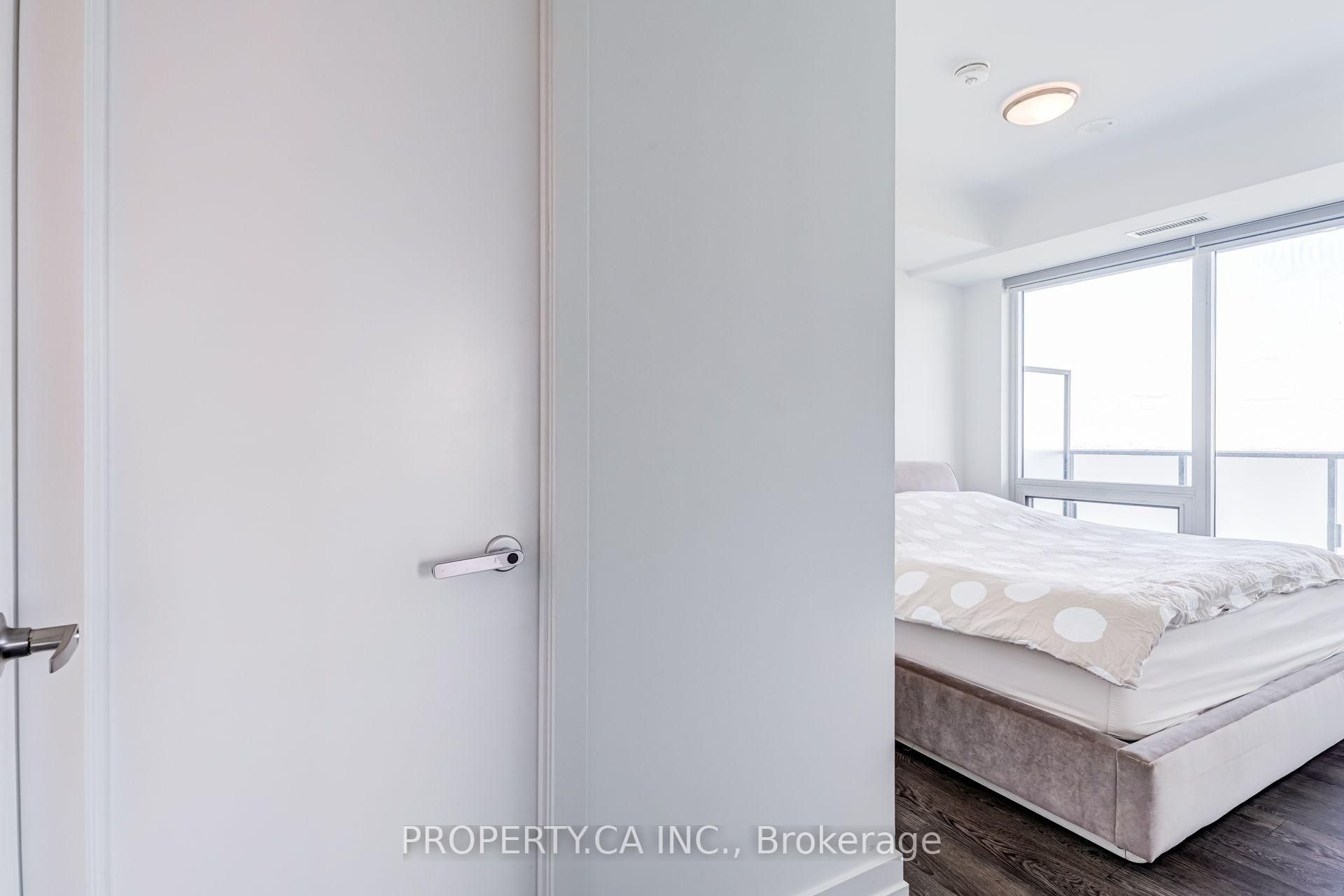 8 Olympic Garden Drive 2903, Toronto Unit: 2903