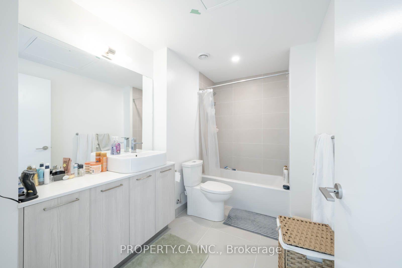 65 Mutual Street 1509, Toronto Unit: 1509
