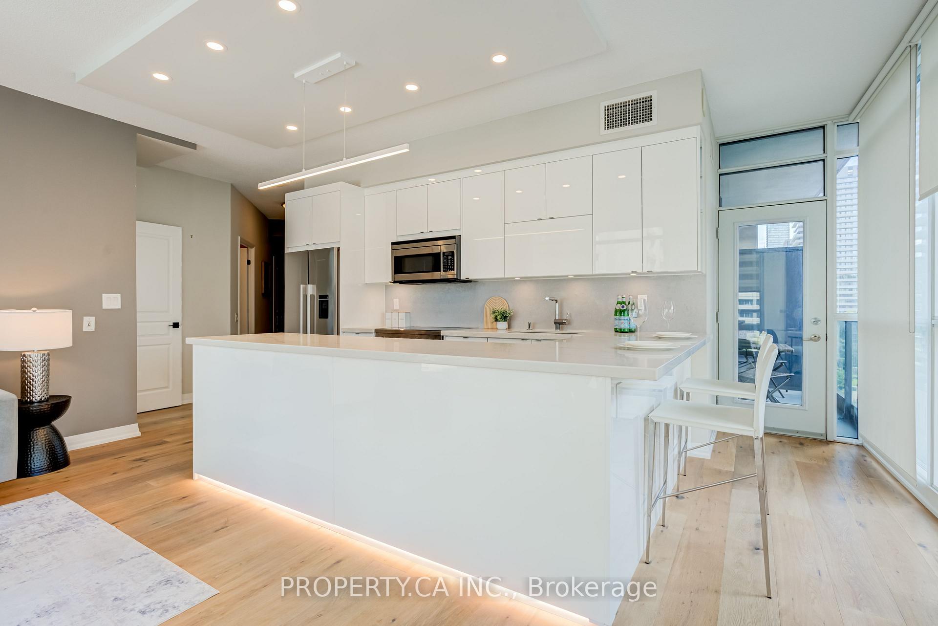 1121 Bay Street 904, Toronto Unit: 904