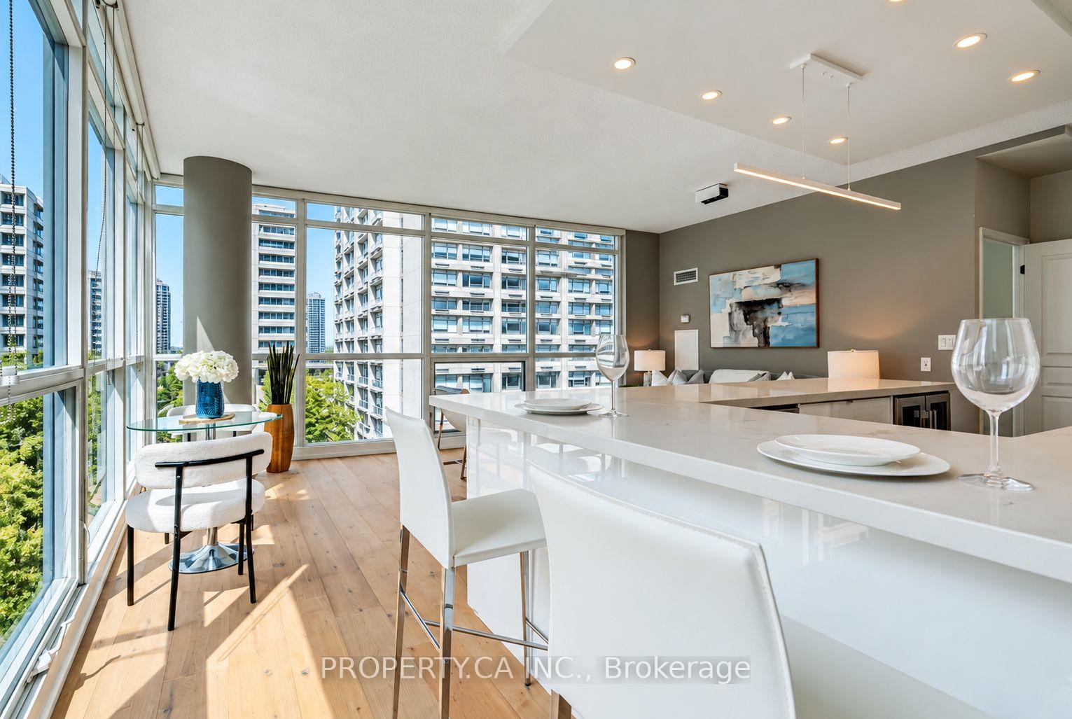1121 Bay Street 904, Toronto Unit: 904