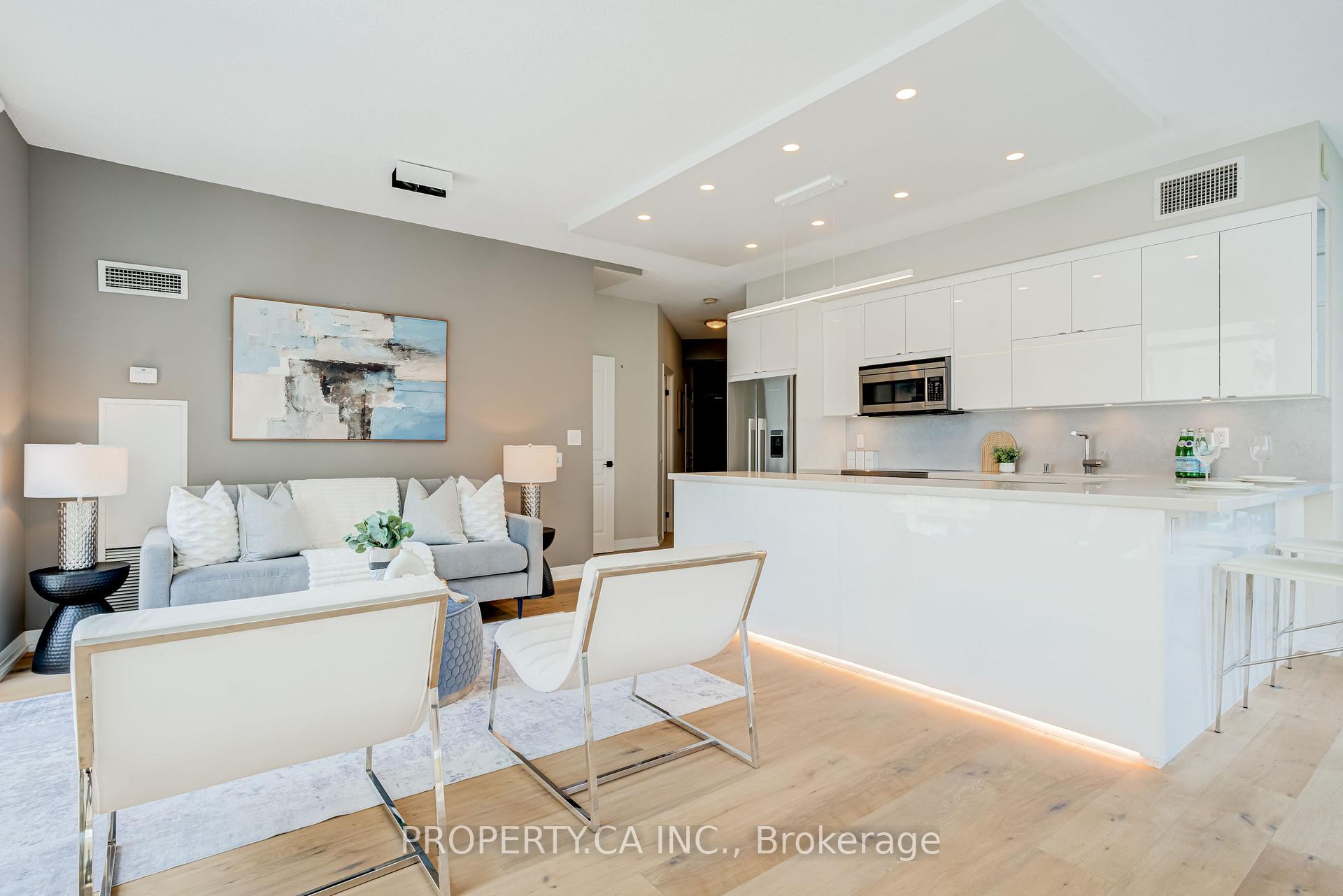 1121 Bay Street 904, Toronto Unit: 904