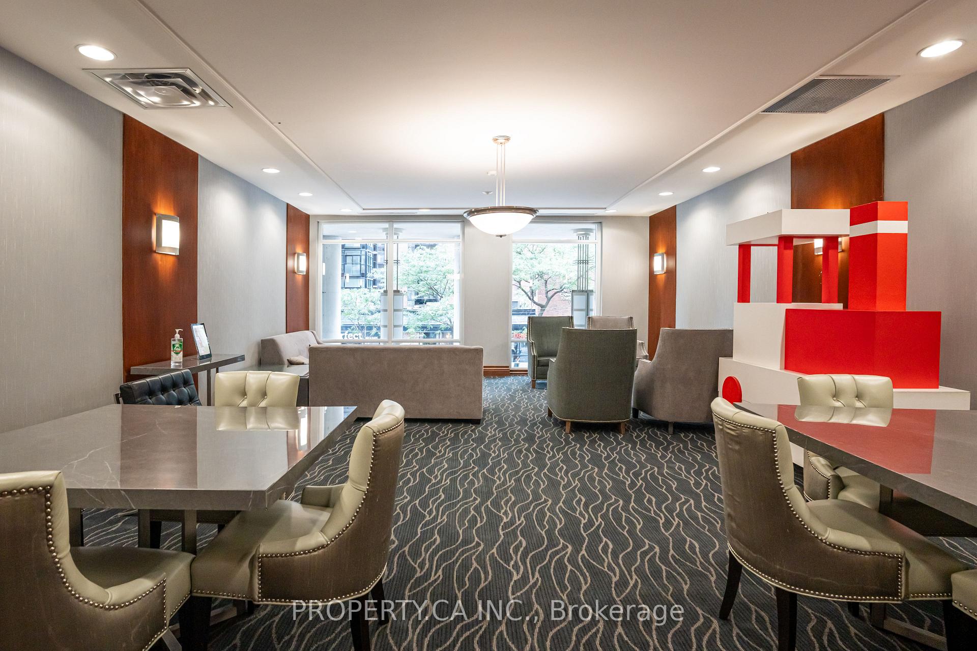 1121 Bay Street 904, Toronto Unit: 904