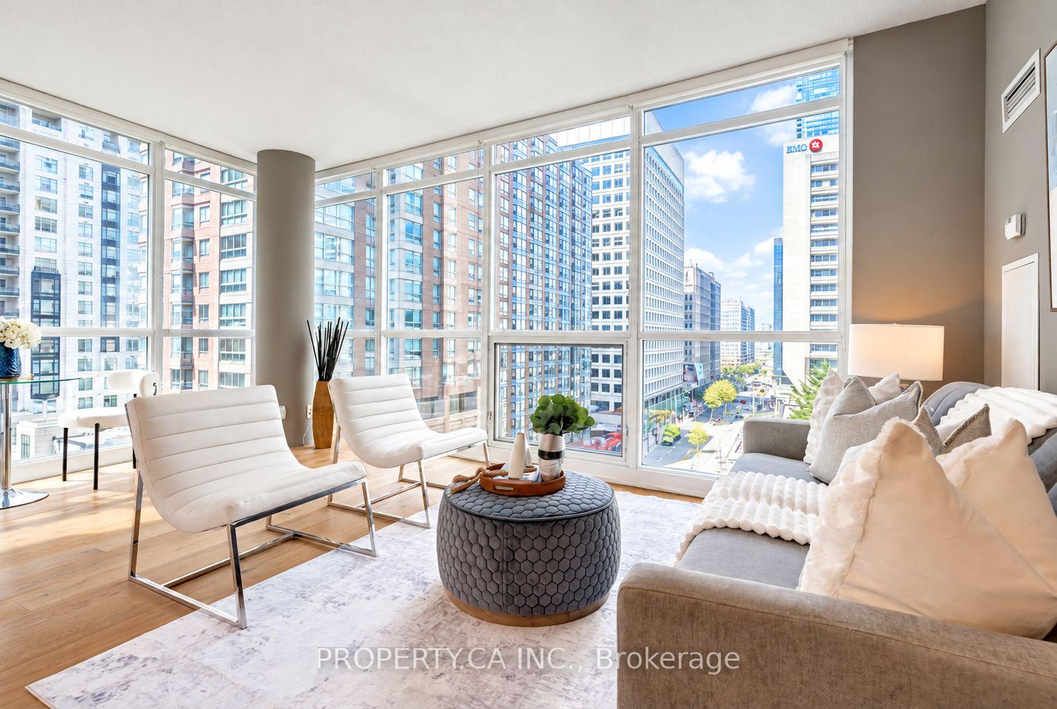 1121 Bay Street 904, Toronto Unit: 904