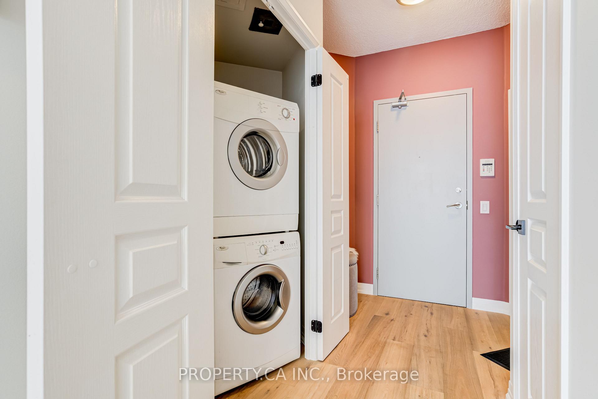 1121 Bay Street 904, Toronto Unit: 904