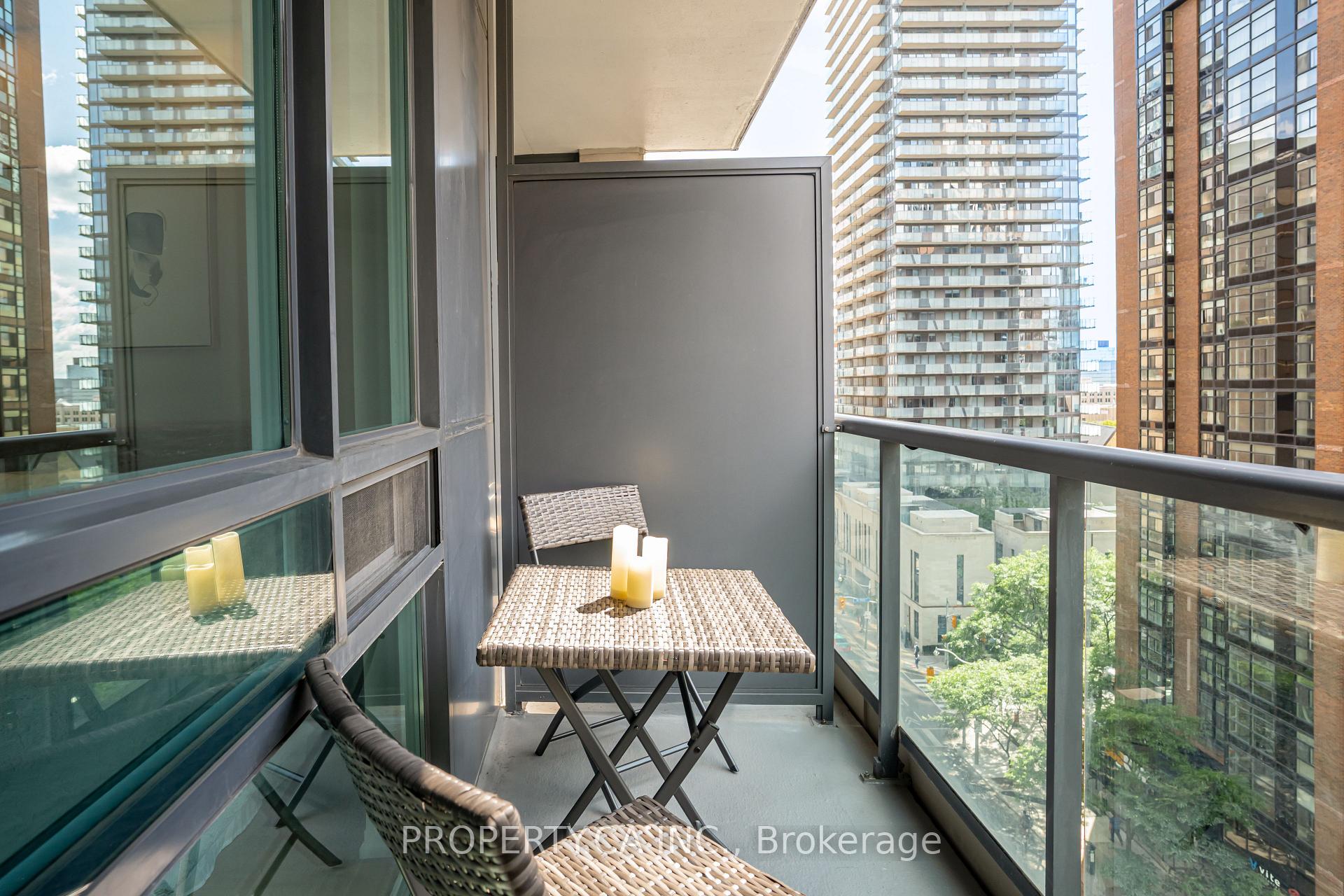 1121 Bay Street 904, Toronto Unit: 904