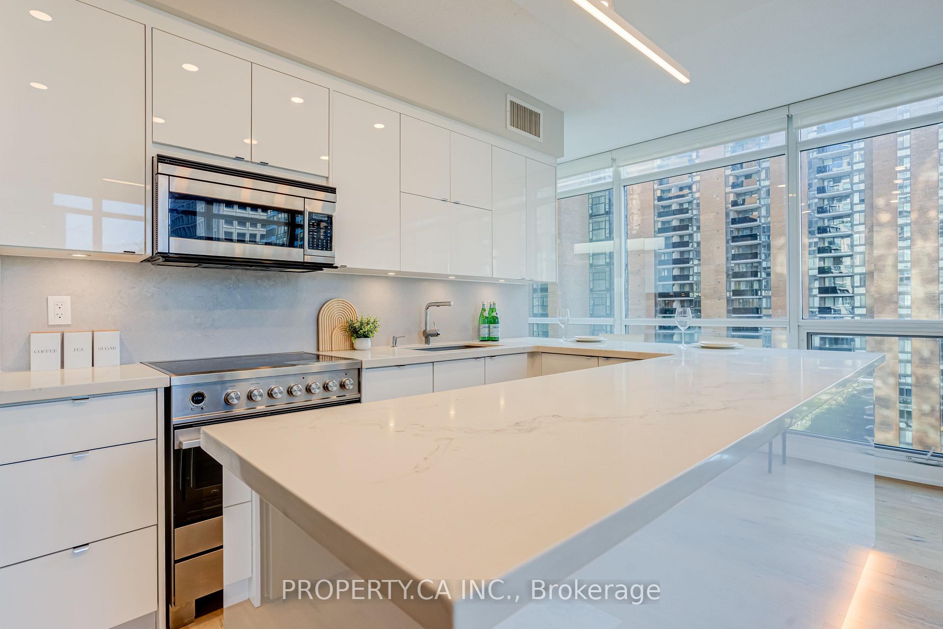 1121 Bay Street 904, Toronto Unit: 904