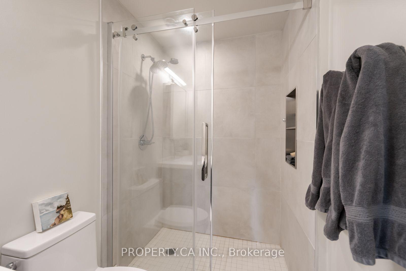 70 Roehampton Avenue 1415, Toronto Unit: 1415