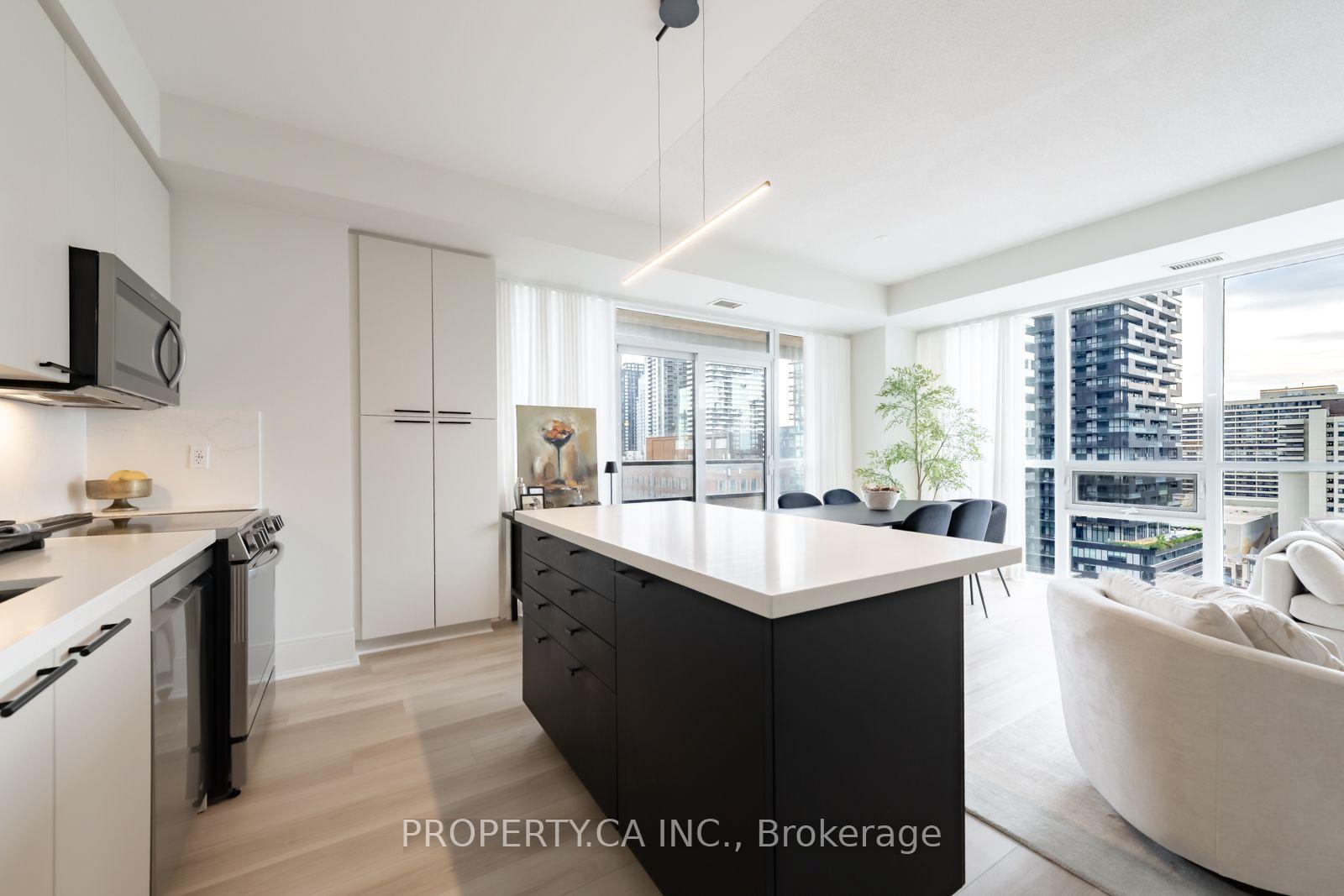 70 Roehampton Avenue 1415, Toronto Unit: 1415