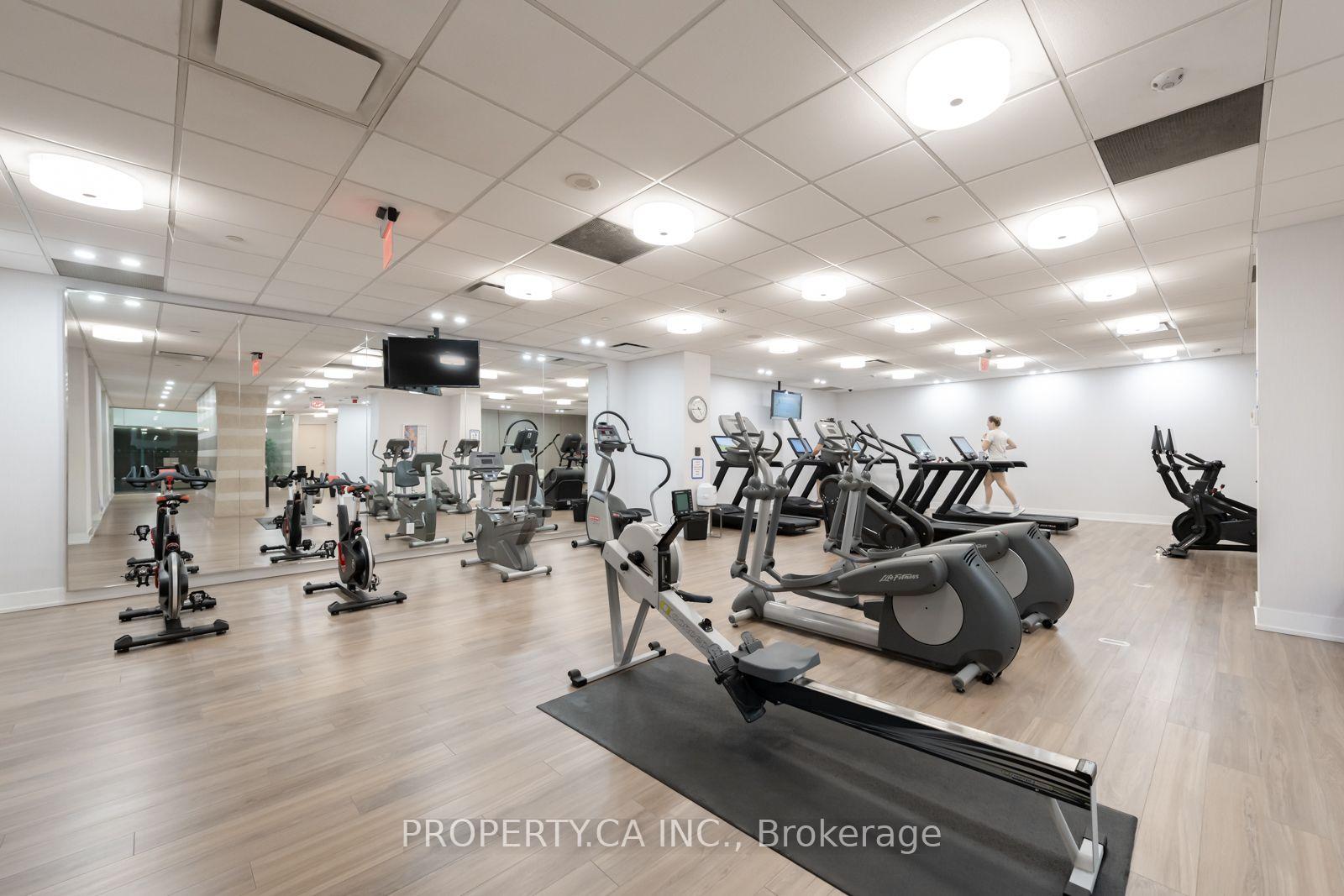 70 Roehampton Avenue 1415, Toronto Unit: 1415