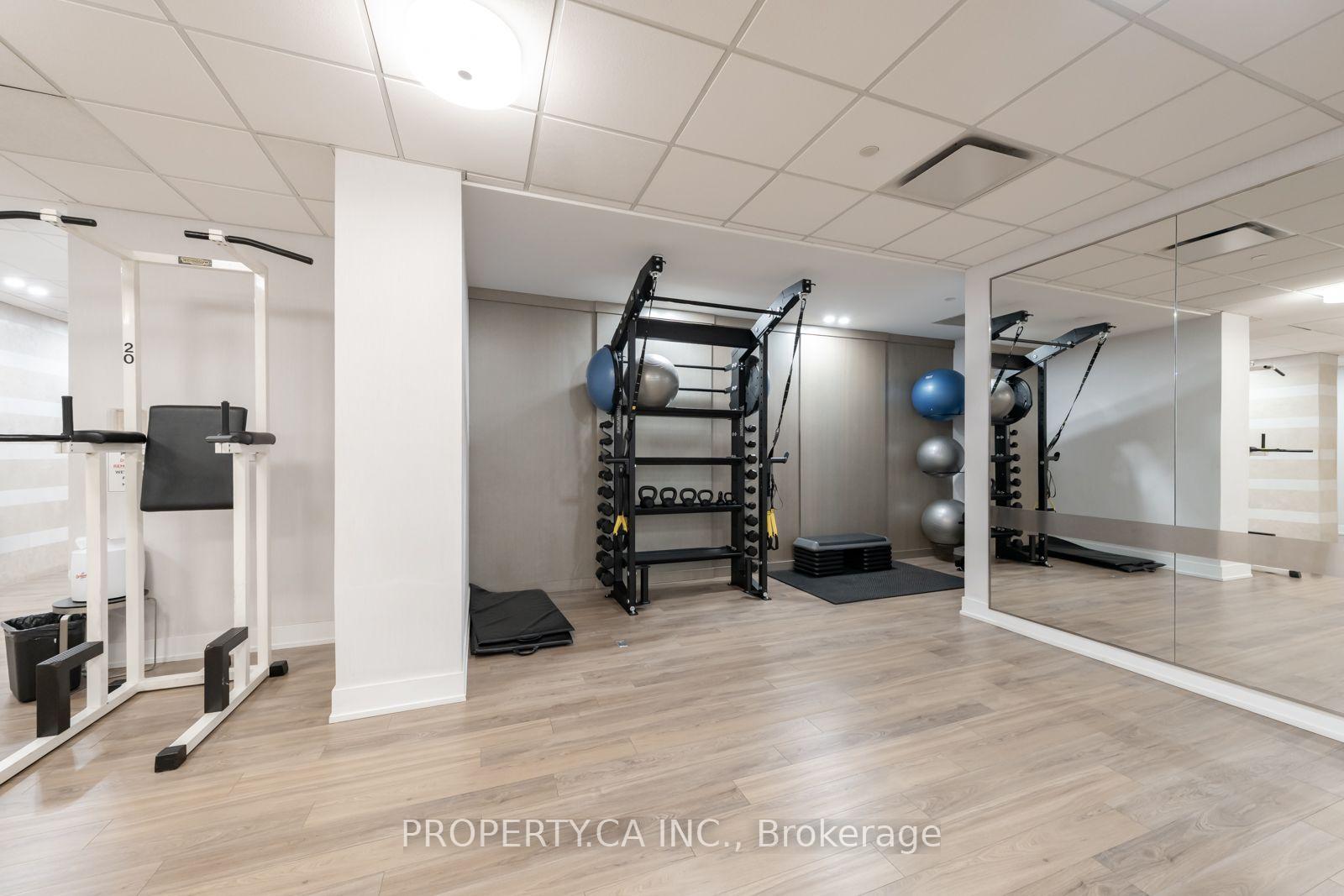 70 Roehampton Avenue 1415, Toronto Unit: 1415