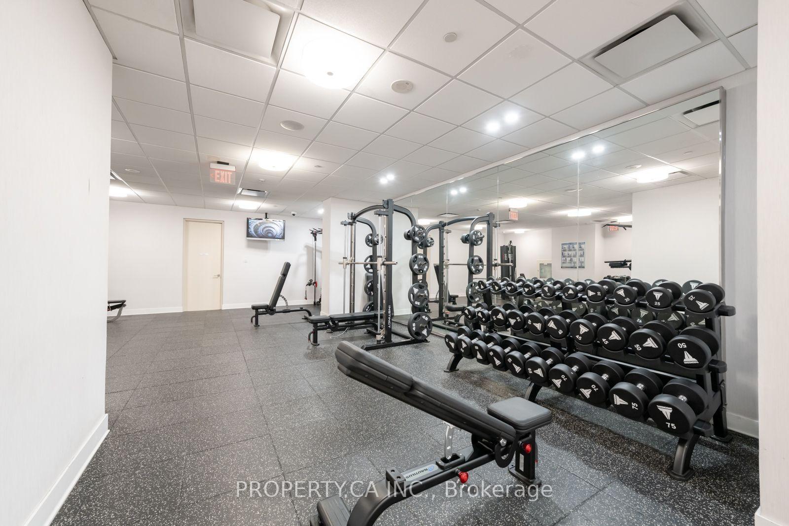 70 Roehampton Avenue 1415, Toronto Unit: 1415