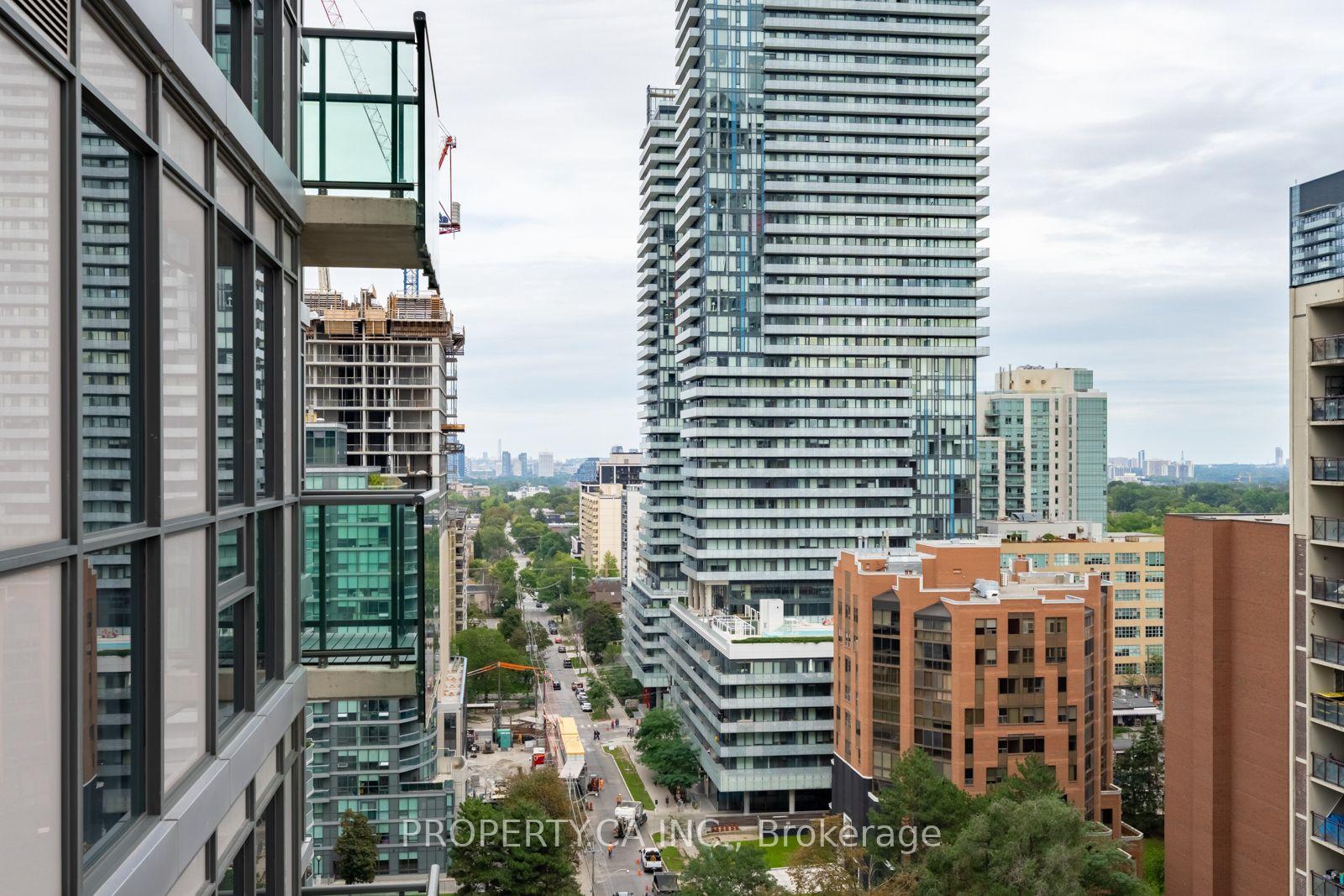 70 Roehampton Avenue 1415, Toronto Unit: 1415
